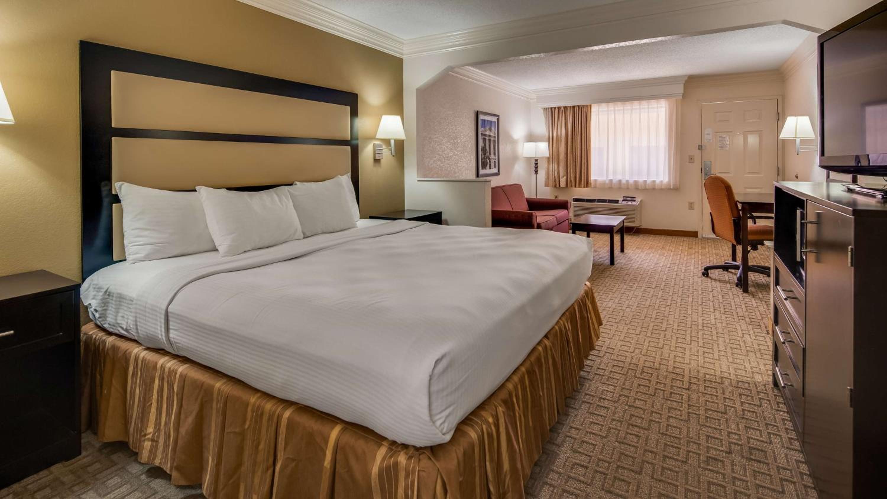 King Suite - Photo 1