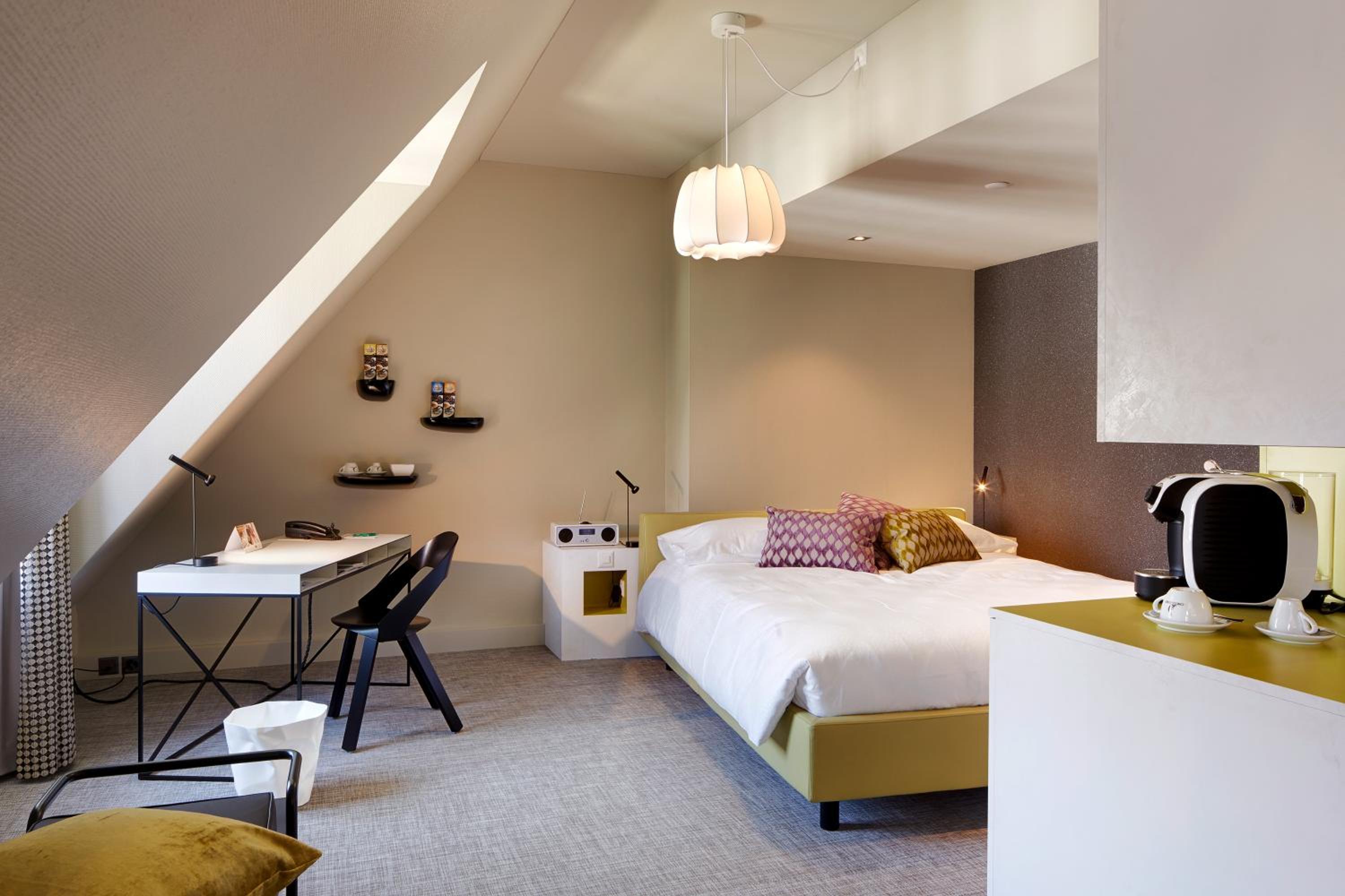 Available room