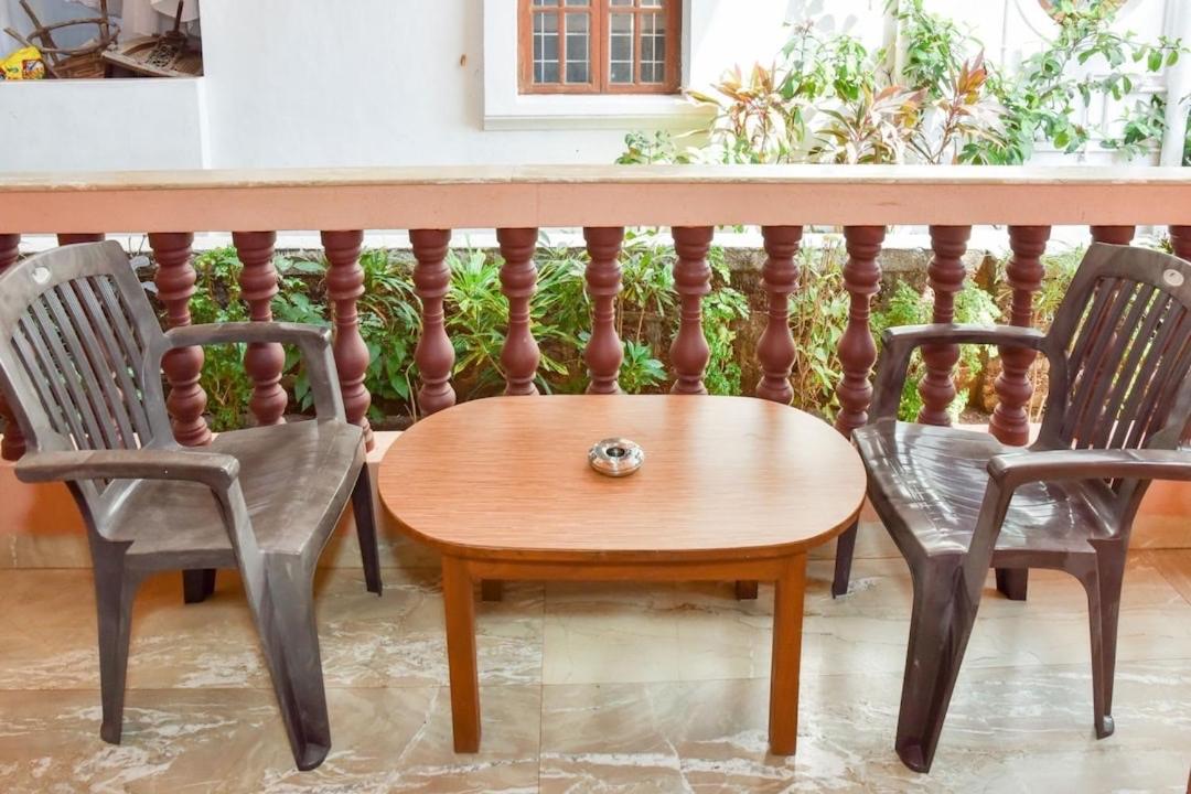 Deluxe Double Room with Balcony - Photo 4