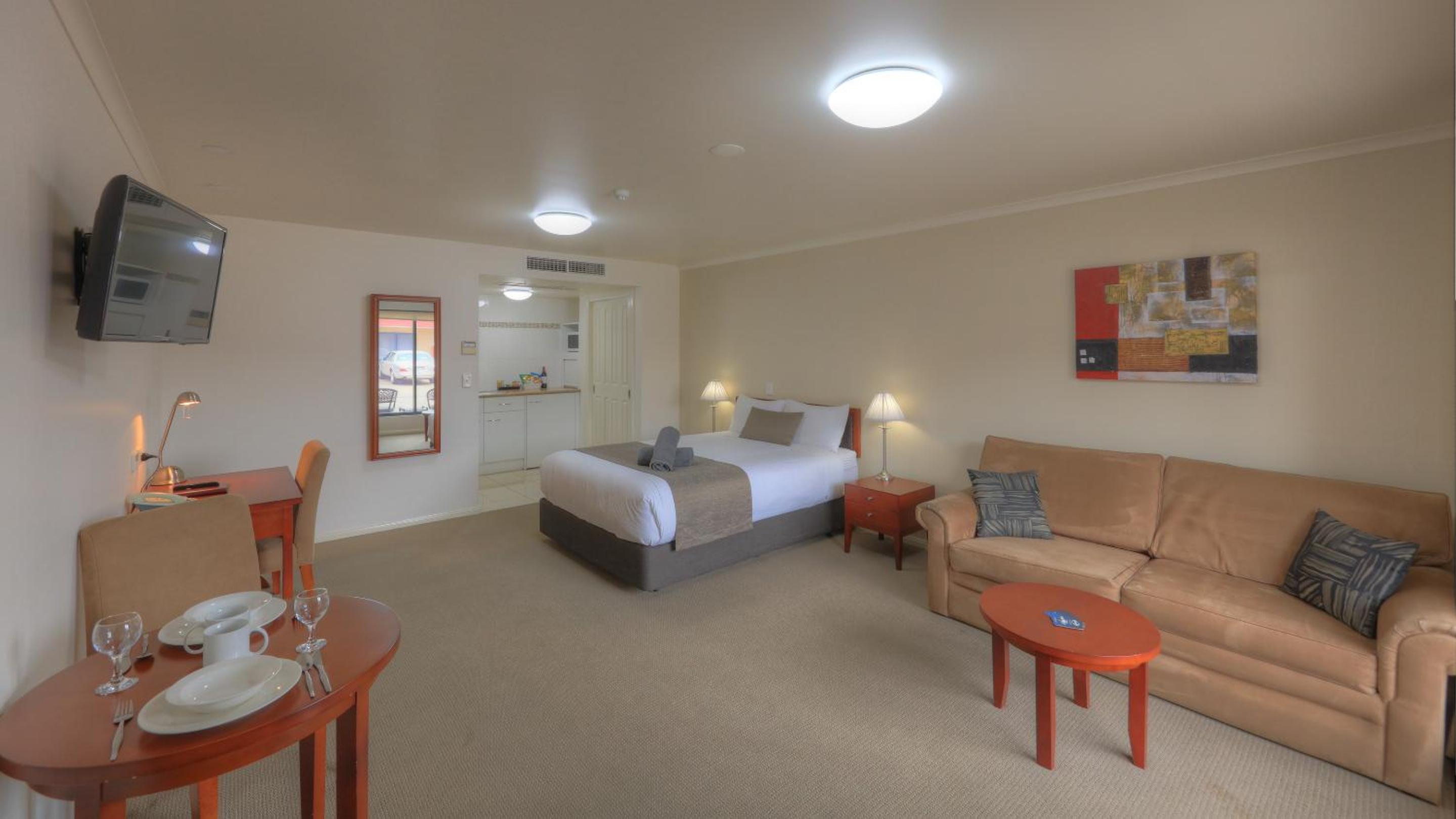 Deluxe King Room