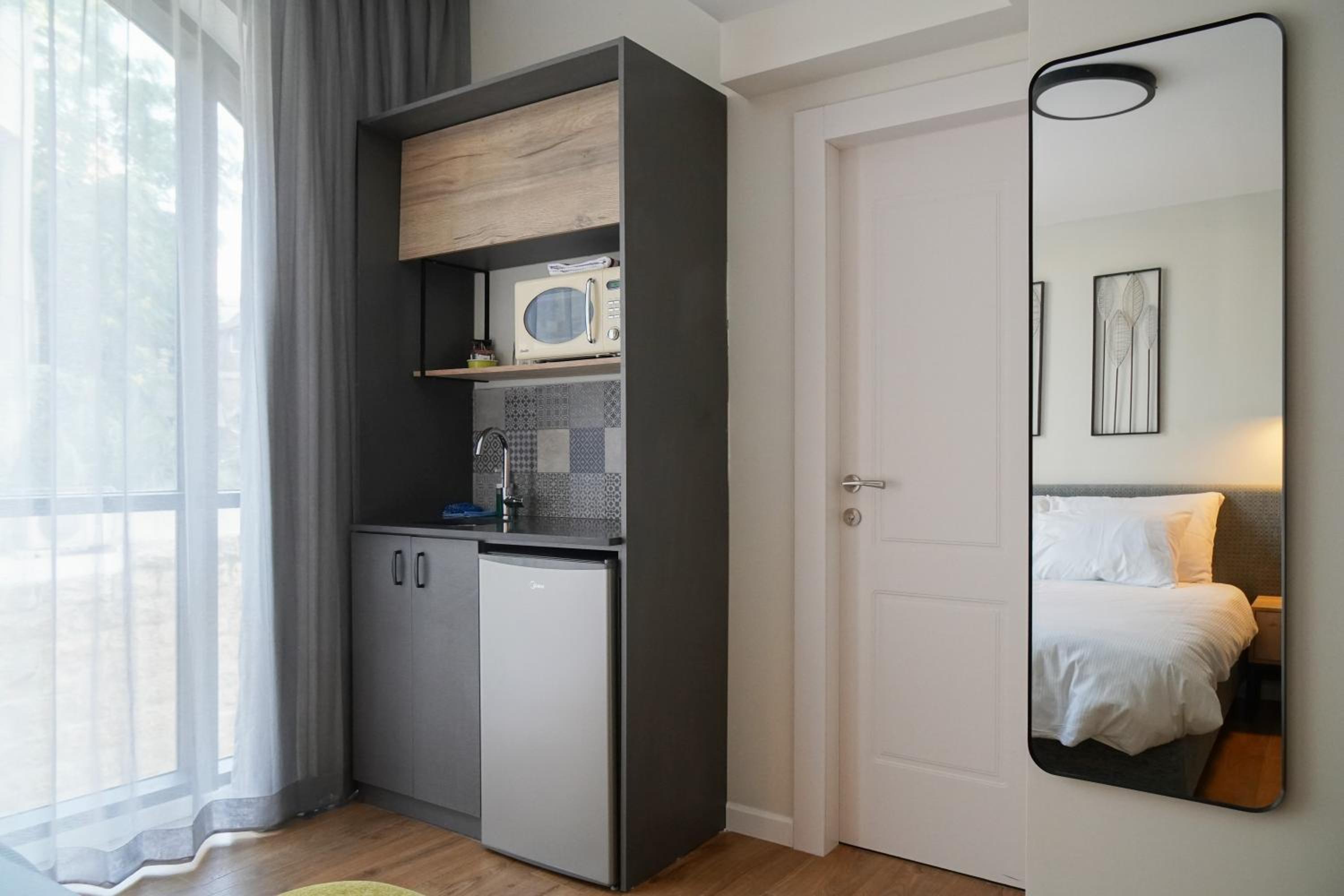 Economy Double Room - Photo 9