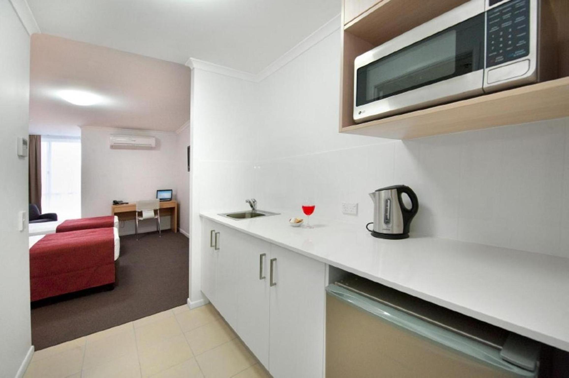 Studio Hotel Room - Photo 3