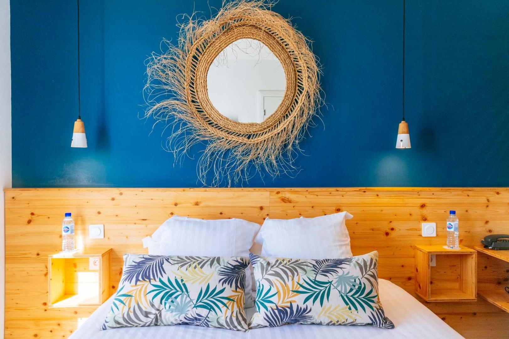 Double or Twin Room with Side Sea View