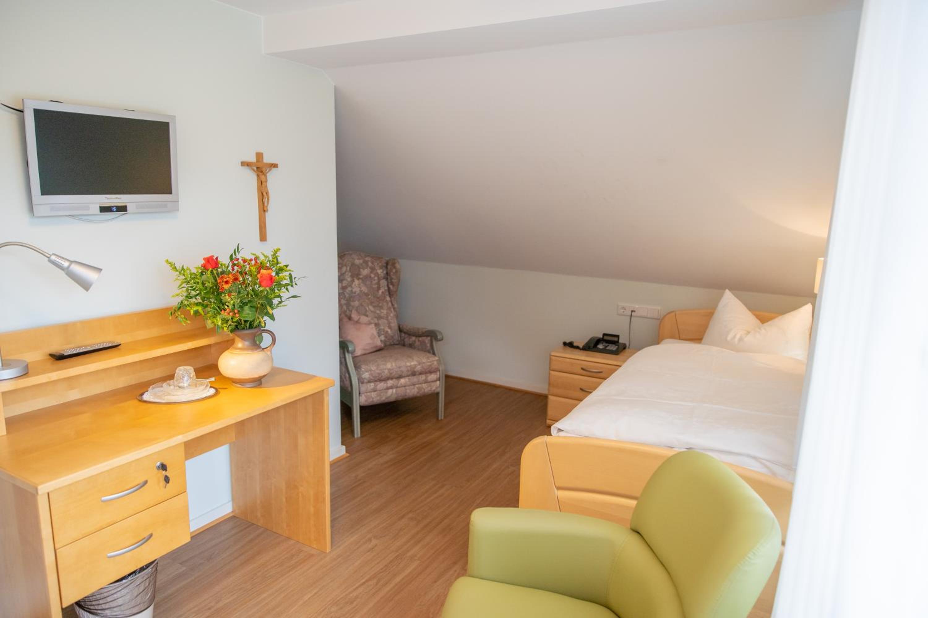 Standard Single Room