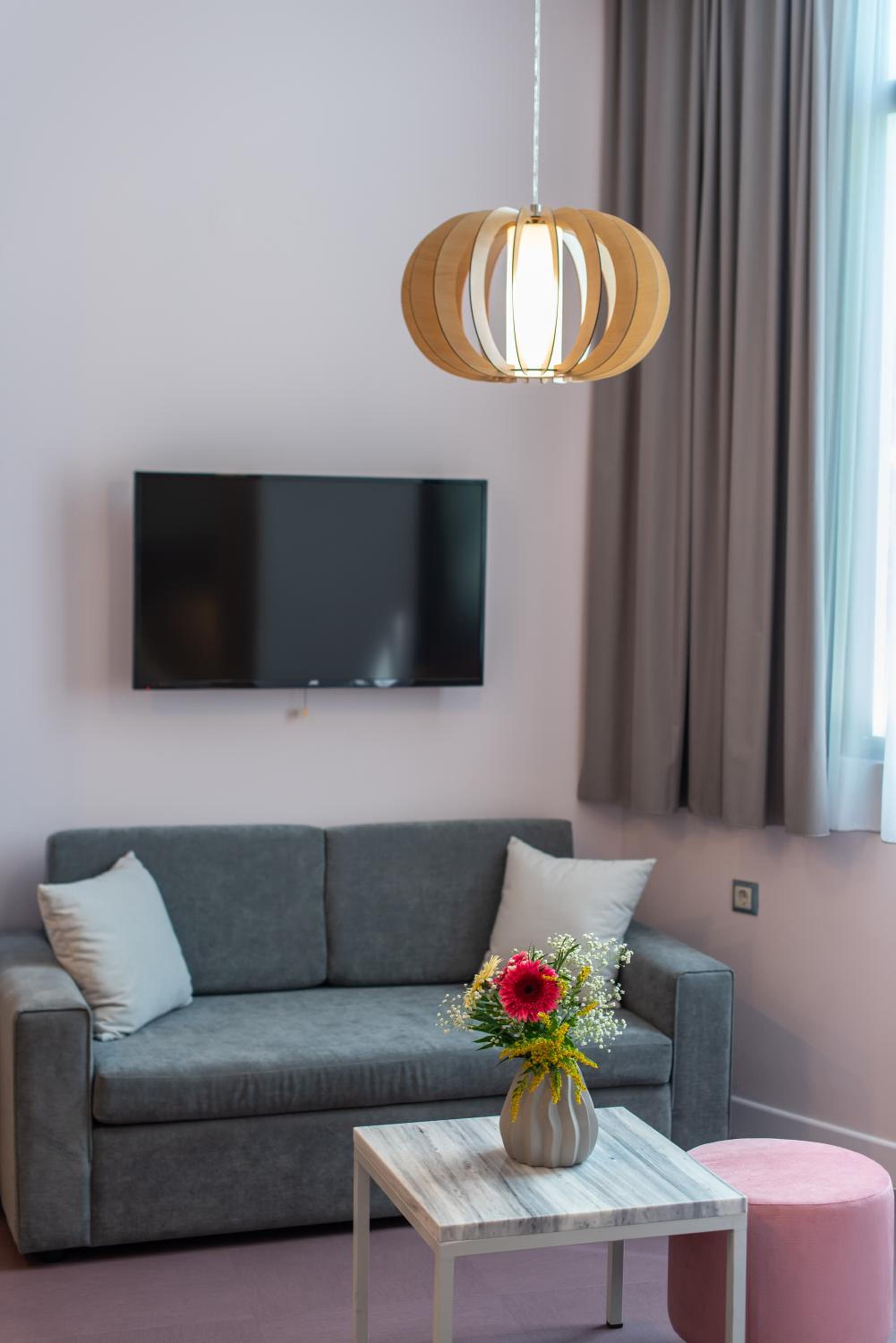 Standard Suite - Photo 6