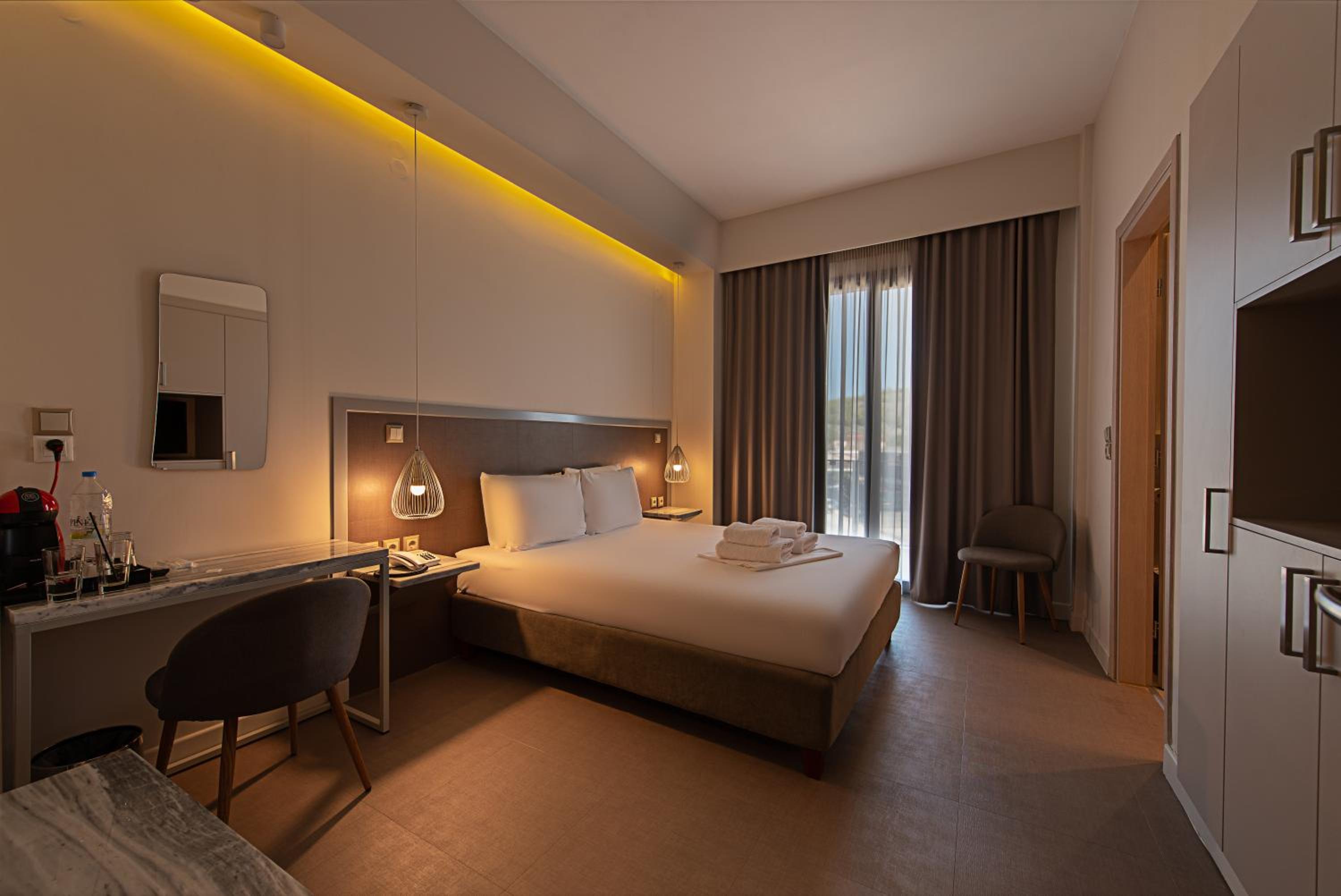 Double Room with Private Bathroom - Photo 3