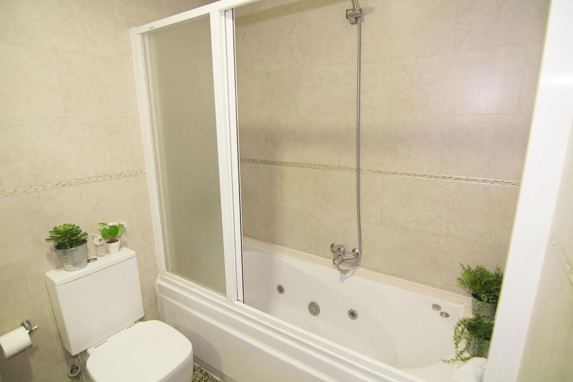 Apartment (4 Adults) - Photo 8