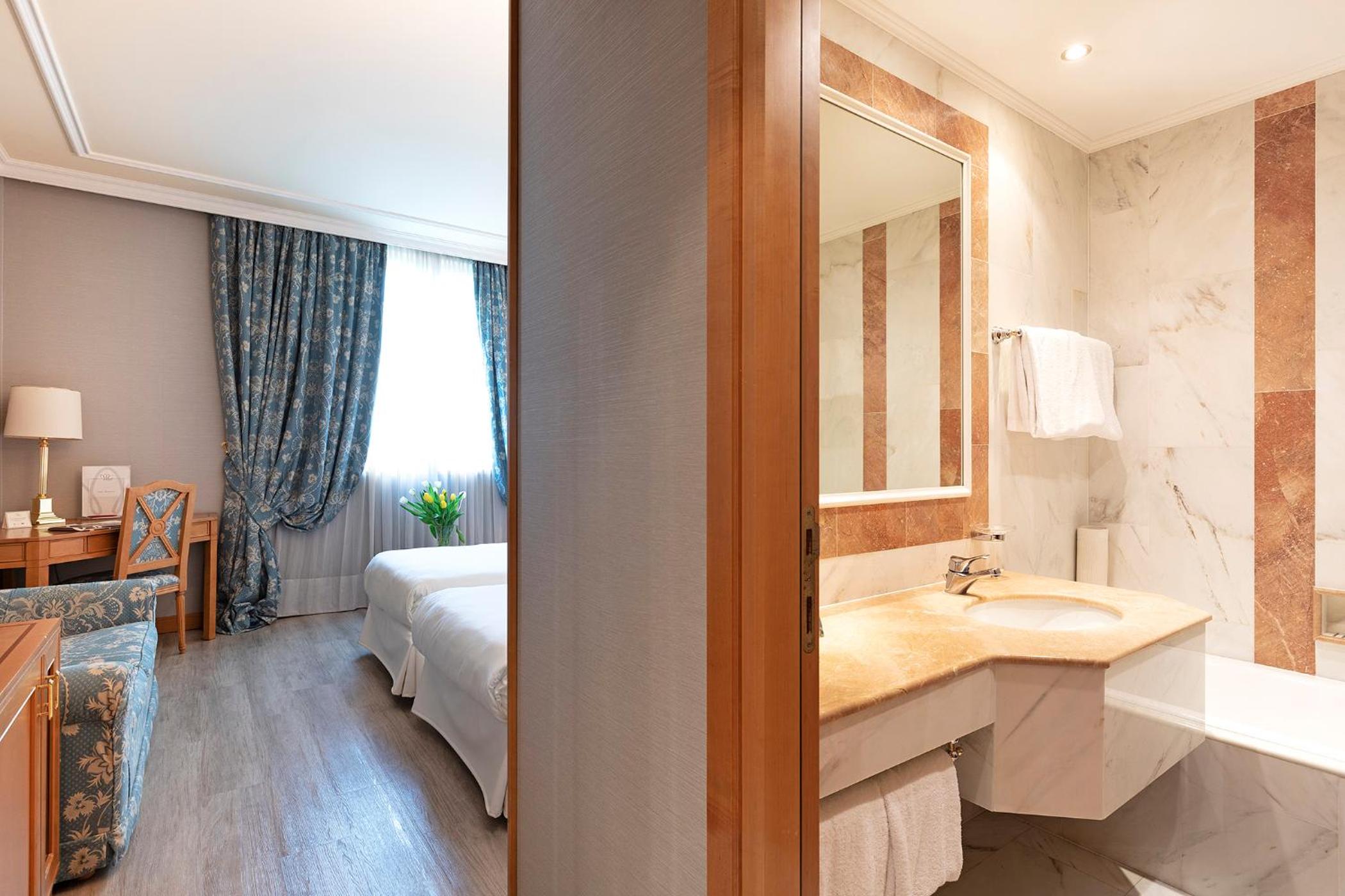 Superior Double Room - Photo 2