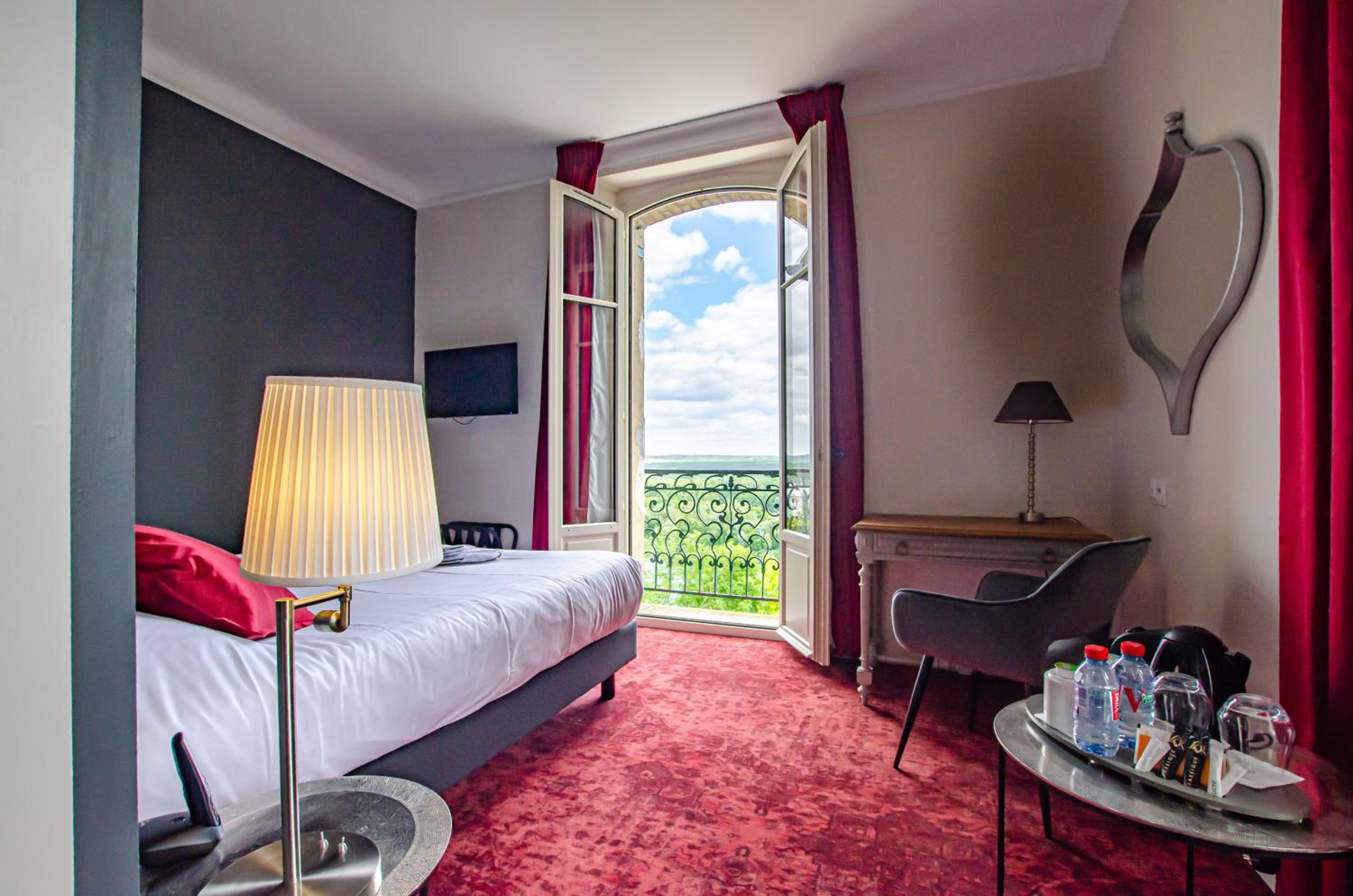 Standard Double Room with River View photo 1