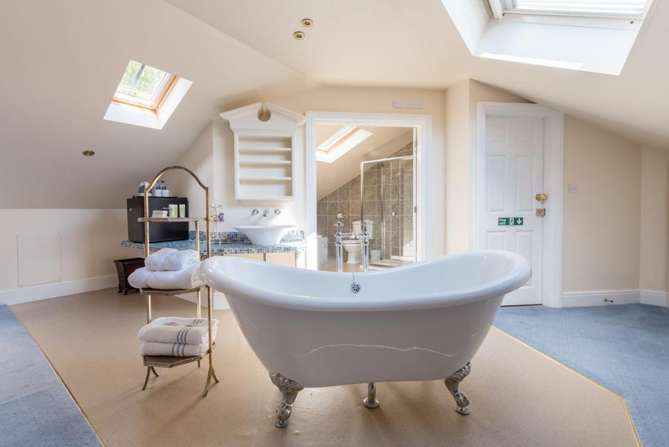 Deluxe King Suite - Photo 3