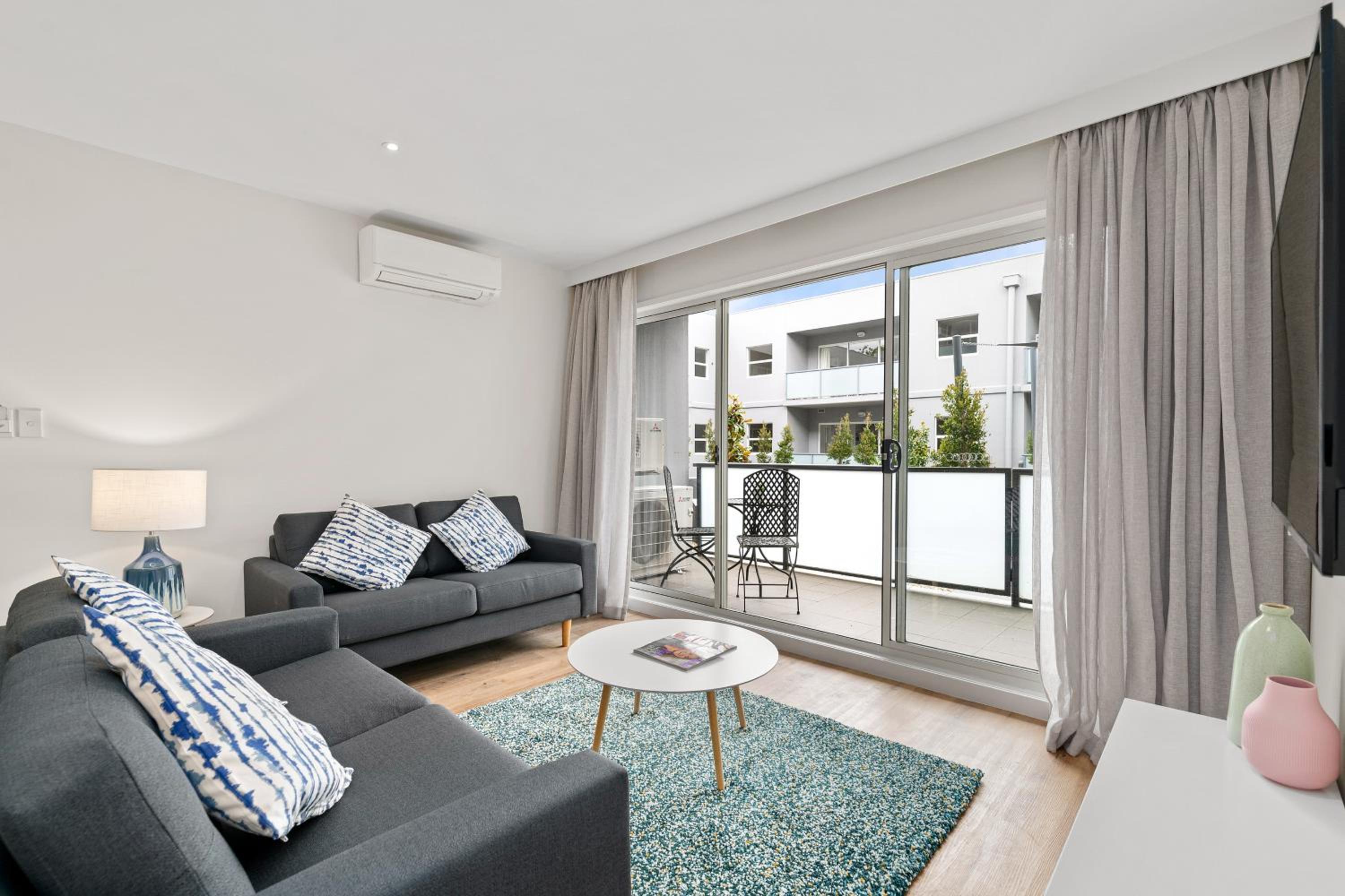 Two-Bedroom Apartment - Photo 2