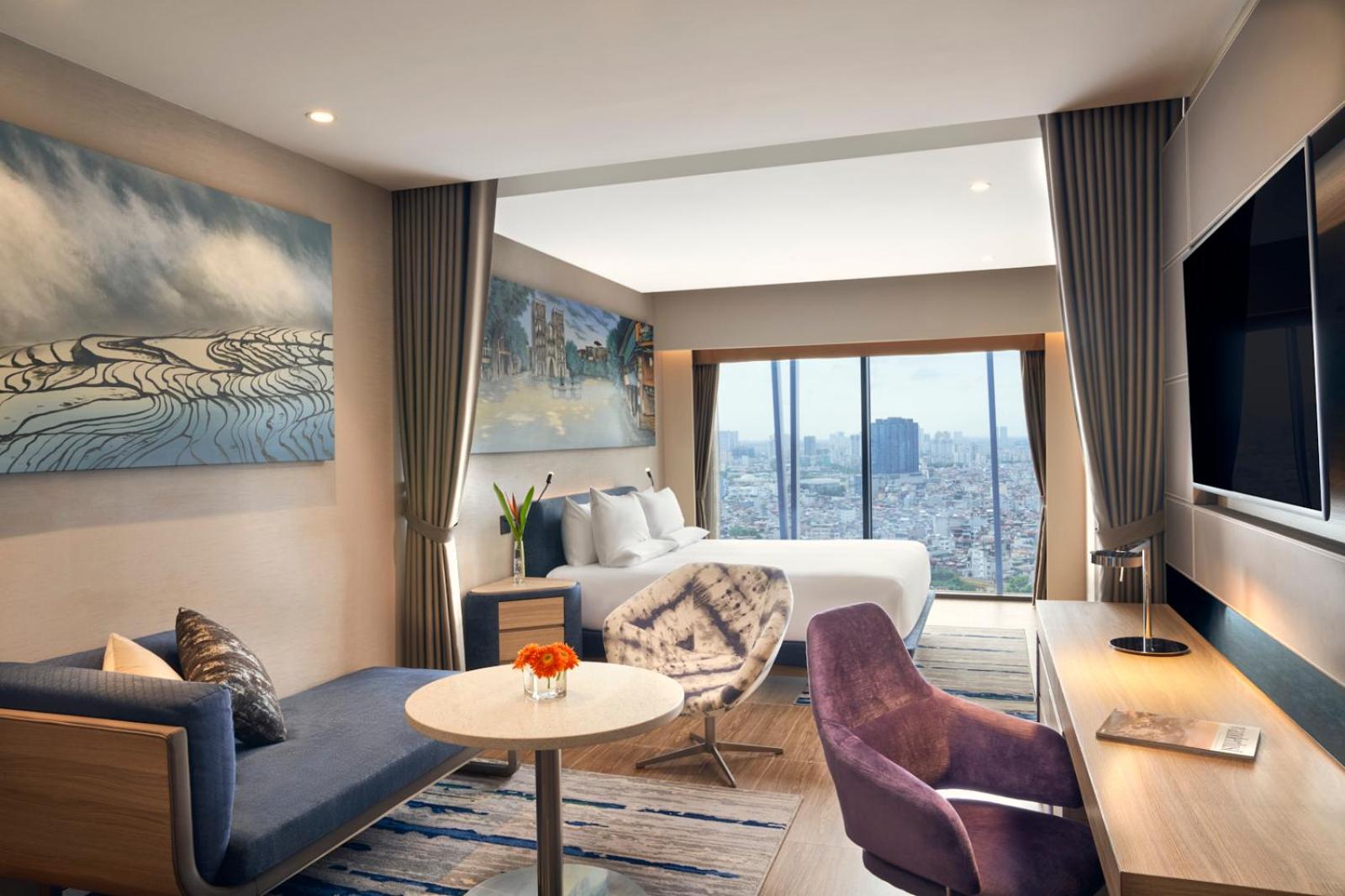 Deluxe King Room with City View