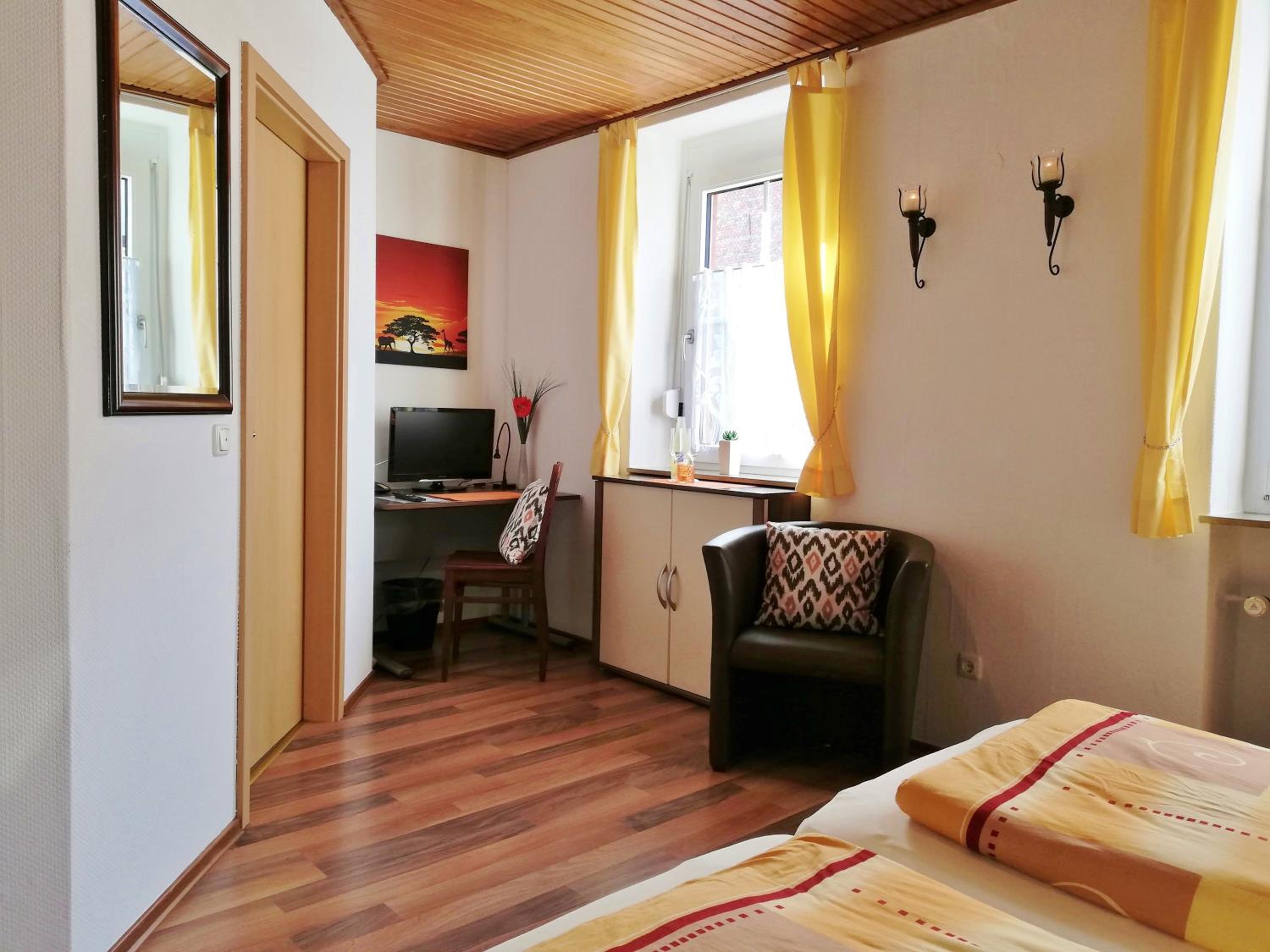 Basic Double Room photo 1