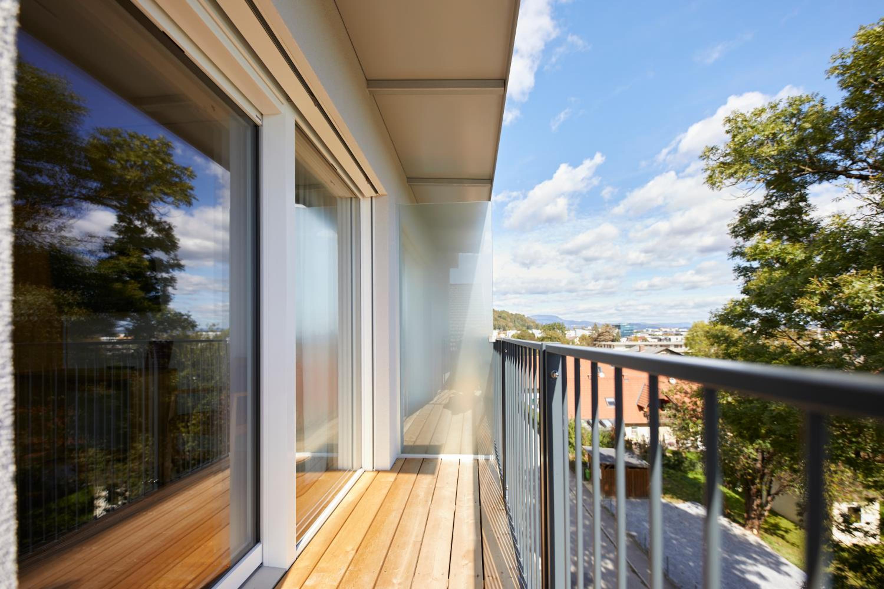Deluxe Double Room with Balcony - Photo 4