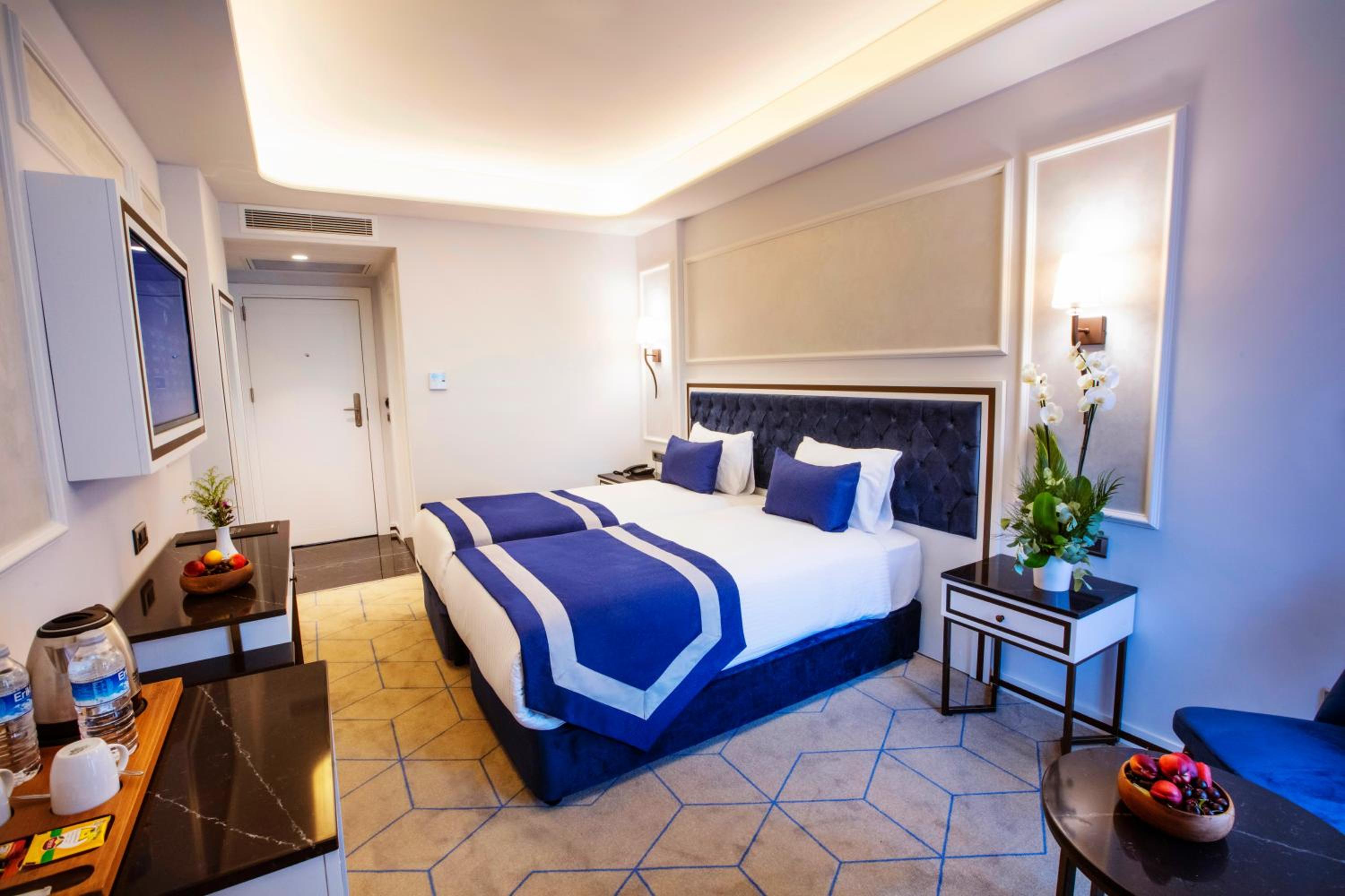 Deluxe Double Room with Sea View photo 3