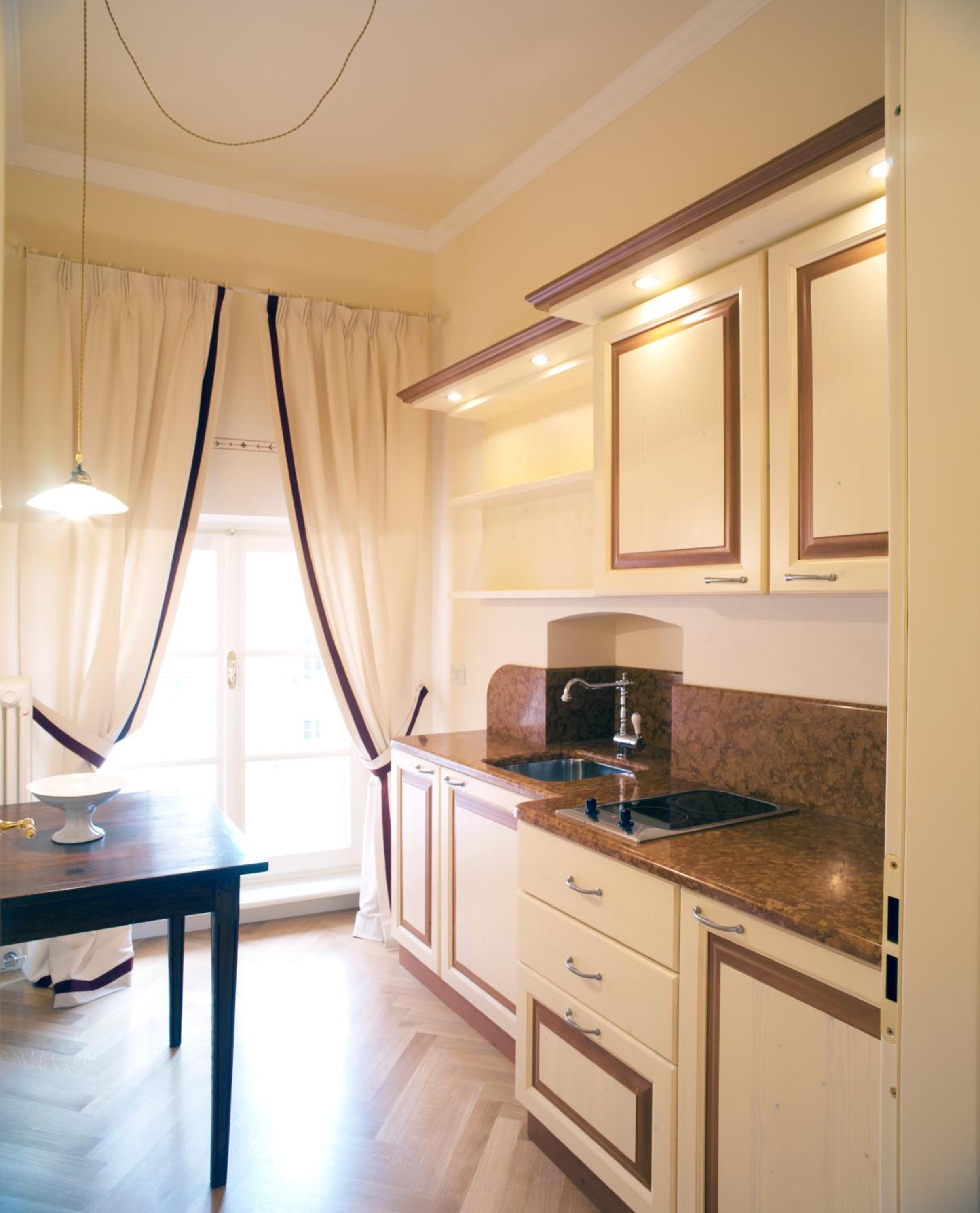 Deluxe Junior Suite photo 3