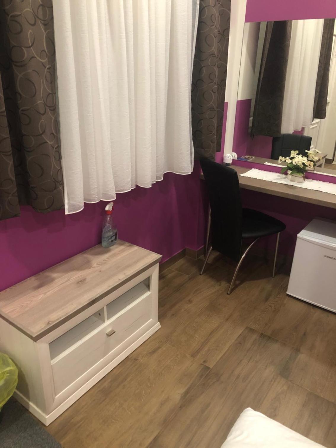 Deluxe Double or Twin Room - Photo 2