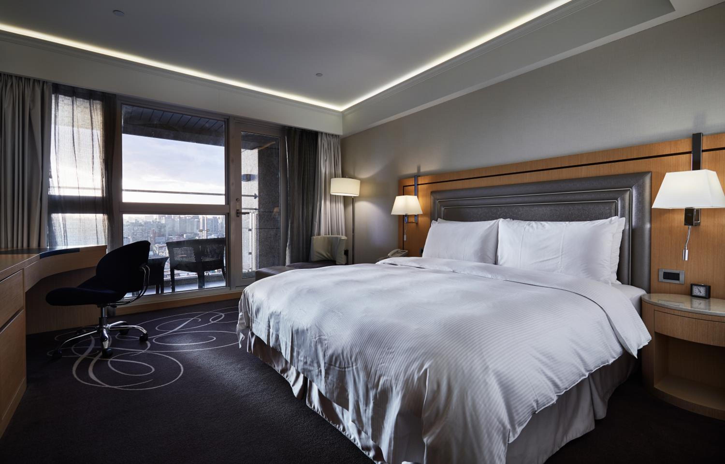 K Deluxe Double Room with Balcony
