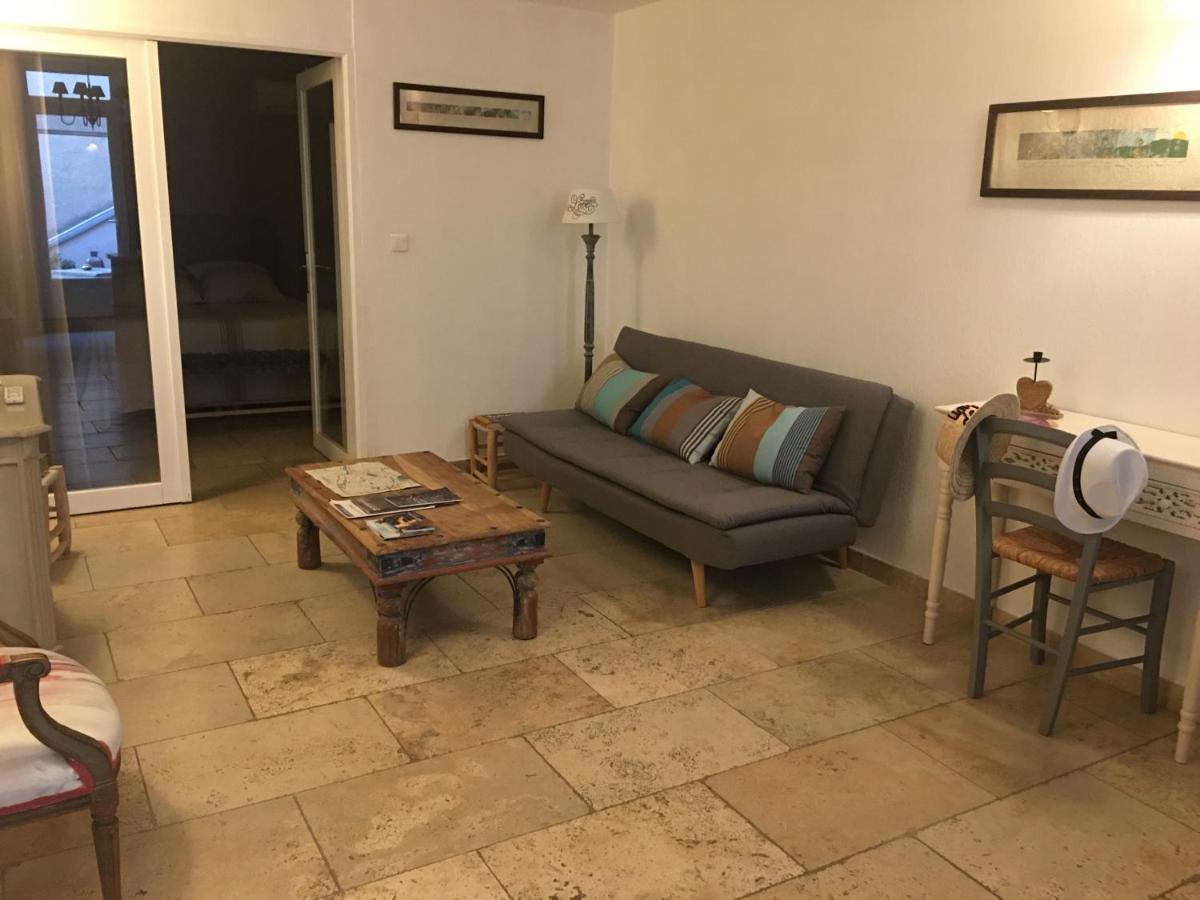 Apartment with Terrace photo 2