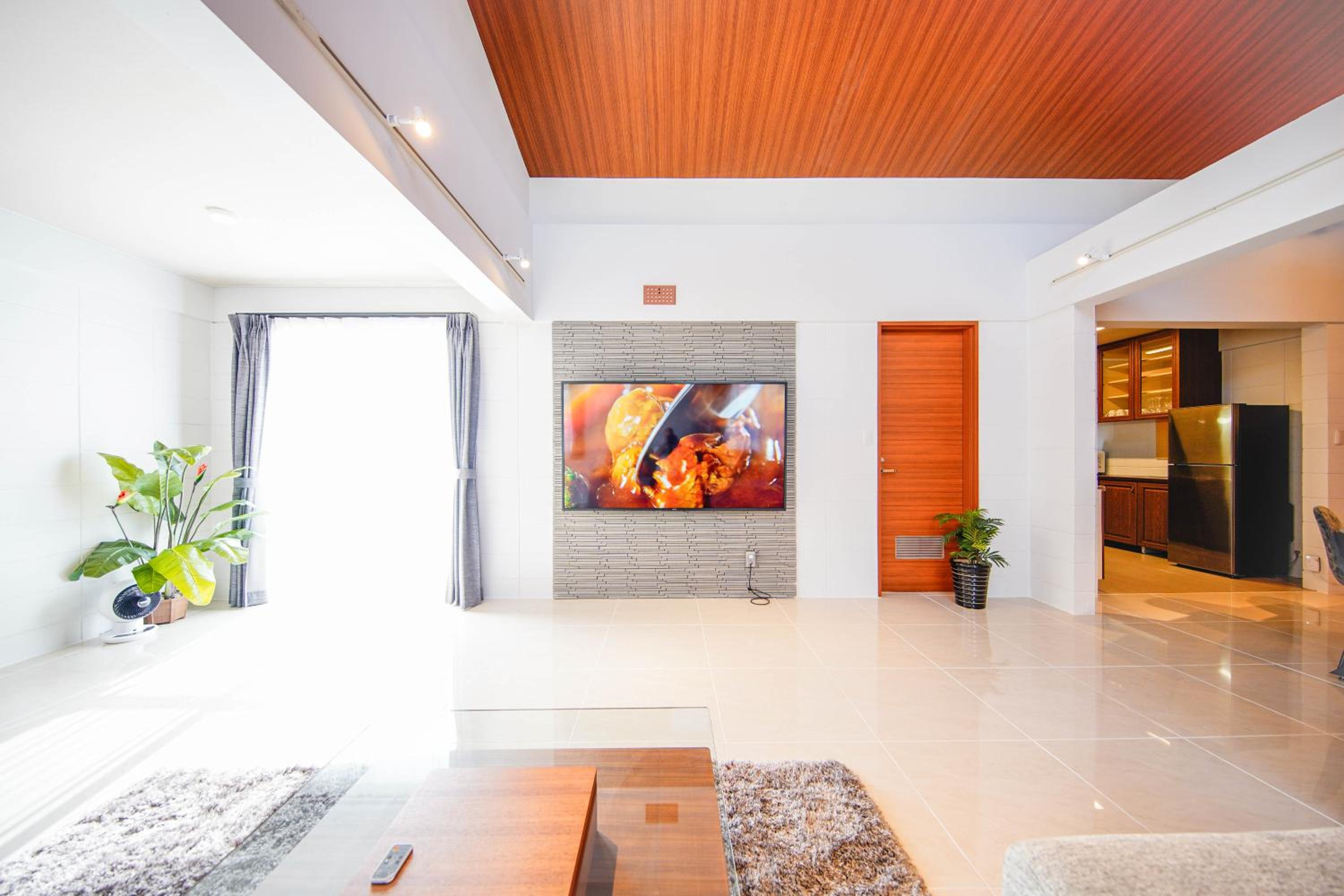 Three-Bedroom House photo 3