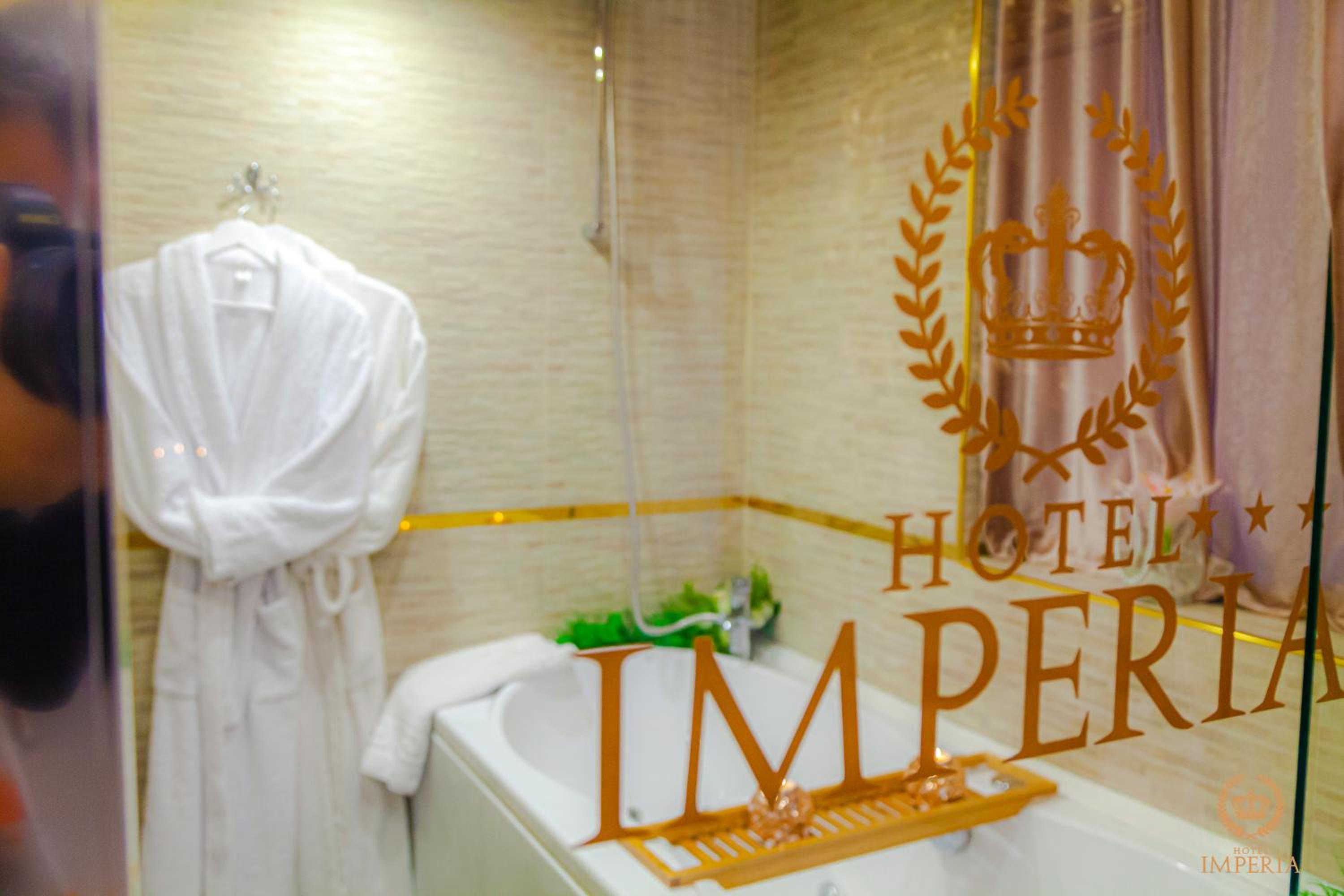 Studio with Spa Bath - Photo 10