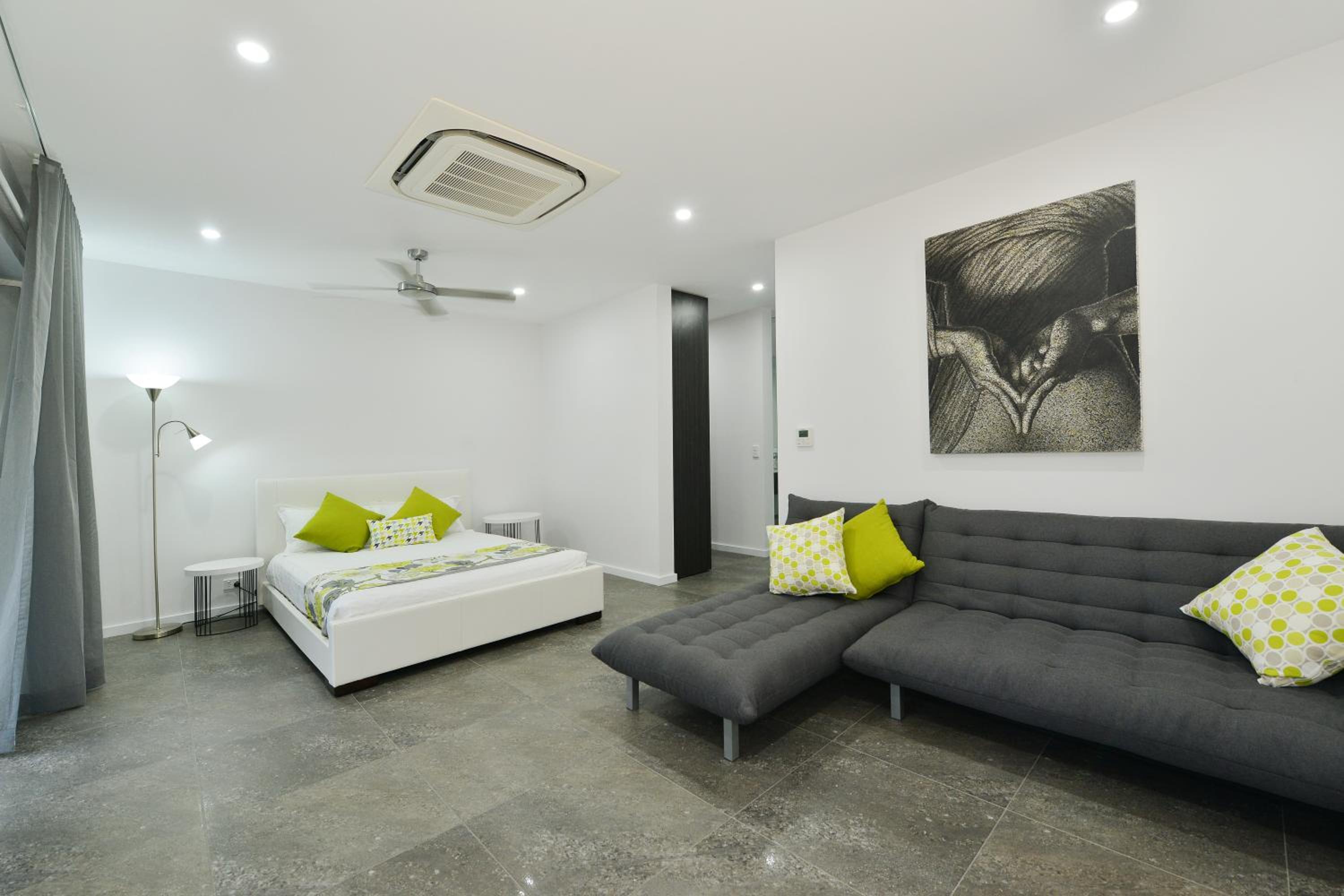 Three-Bedroom House photo 1