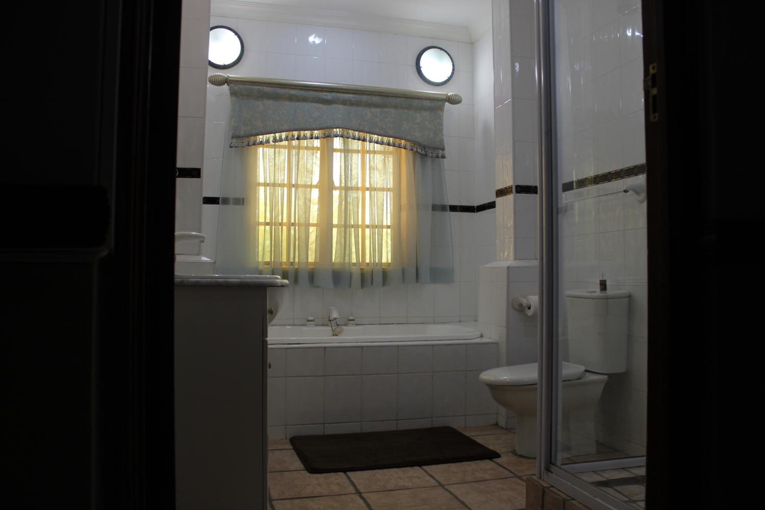 Superior Double or Twin Room with Garden View - Photo 5