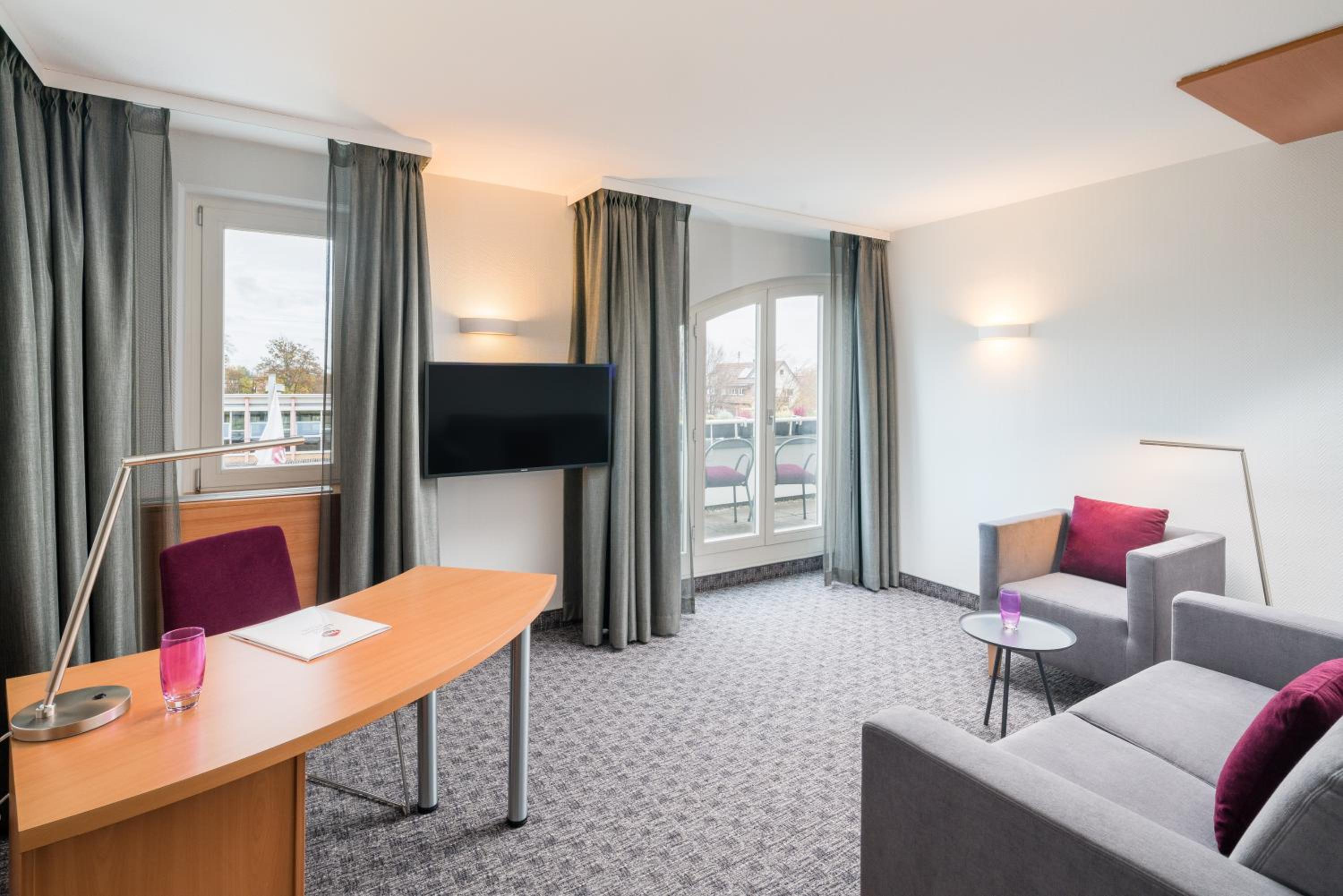 Apartment with Double Bed and Balcony - Photo 2