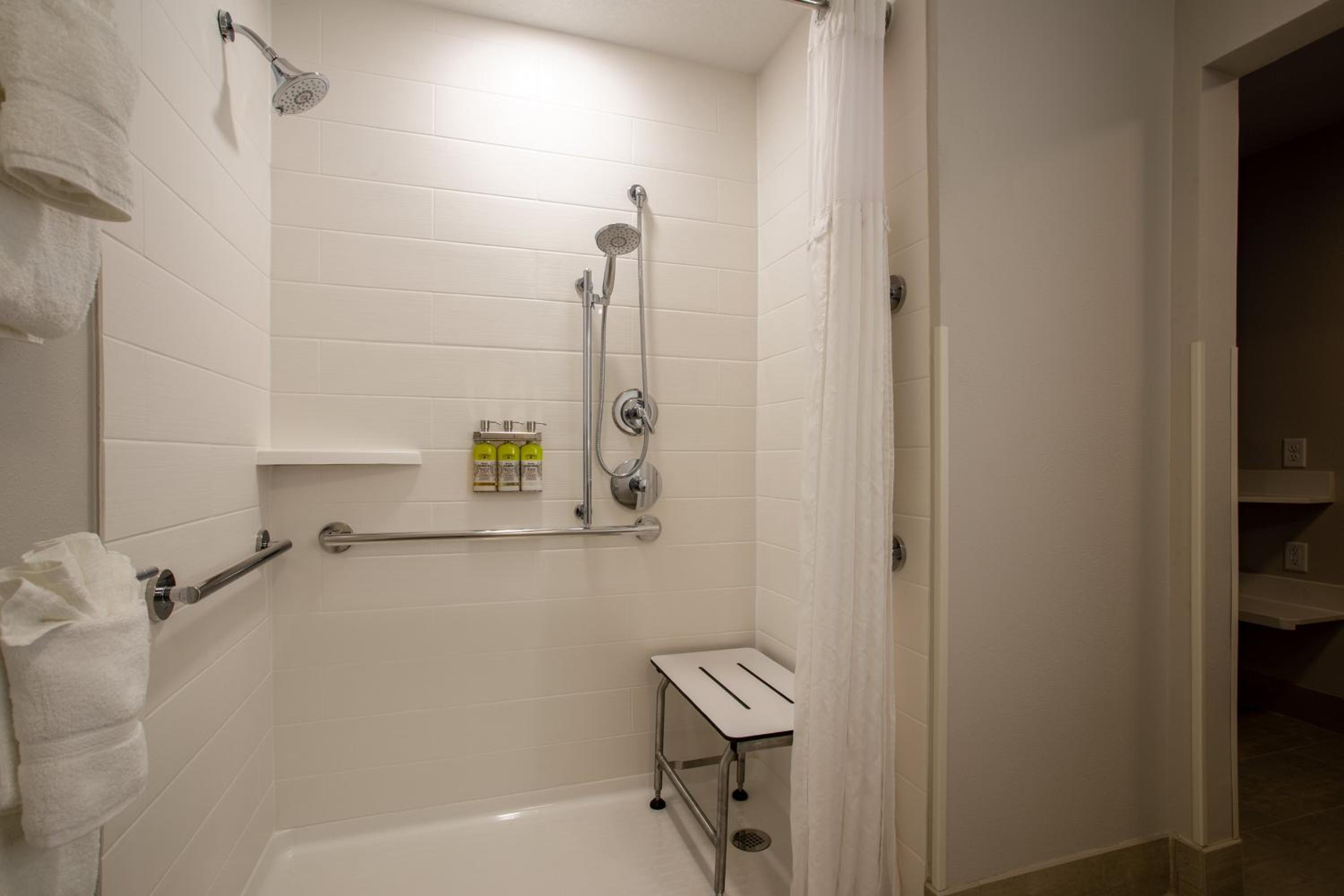 Standard King Room with Mobility Accessible Roll-In Shower - Photo 2