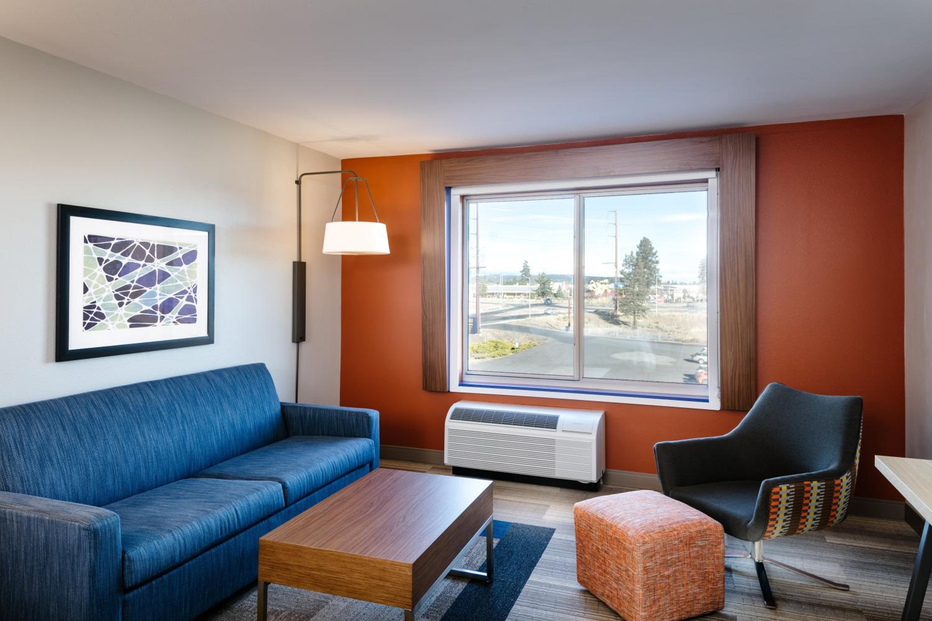 King Suite - Photo 2