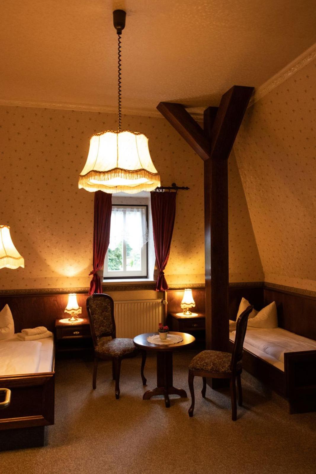 Standard Twin Room - Photo 1