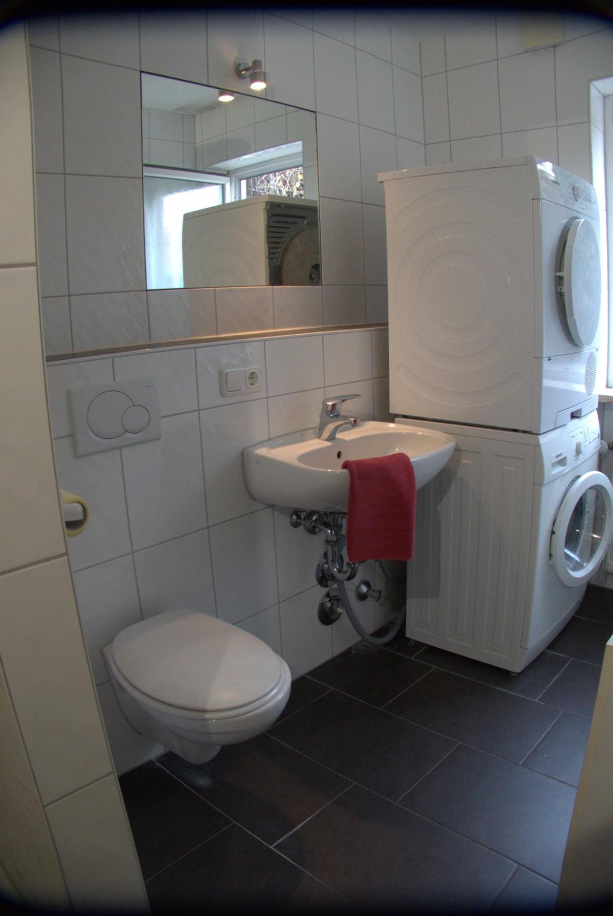 Apartment with Shower photo 2