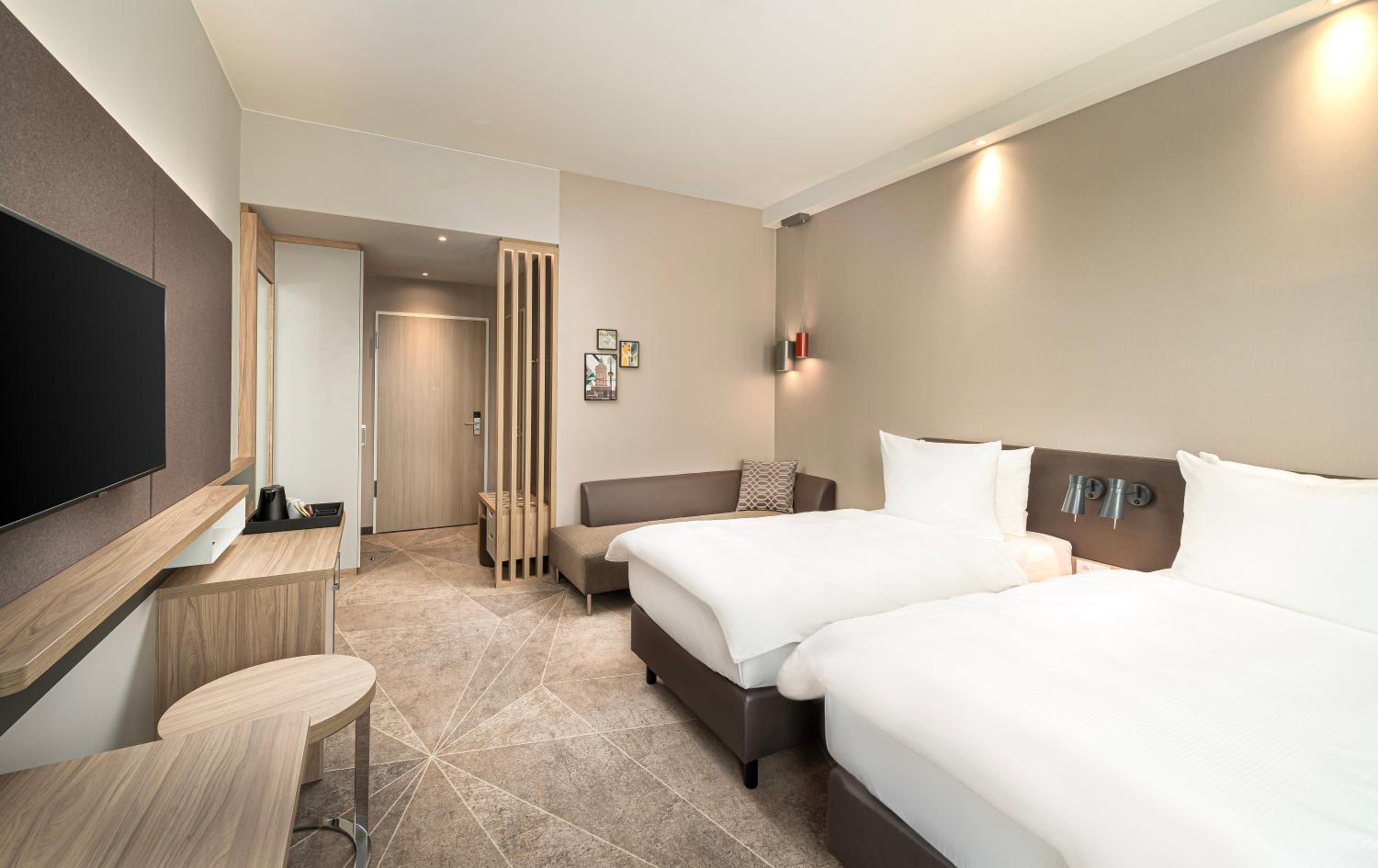 Standard Twin Room - Photo 2