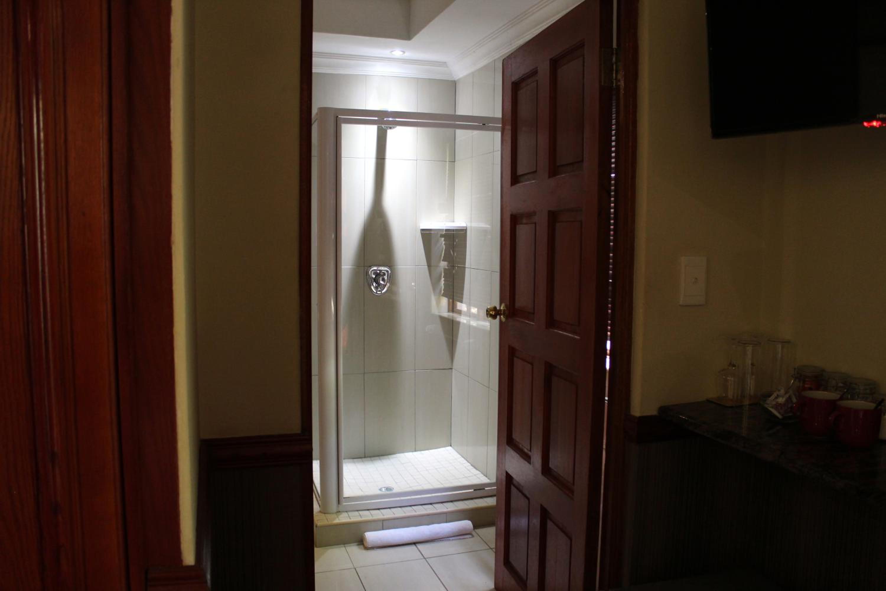 Business Double Room - Photo 3