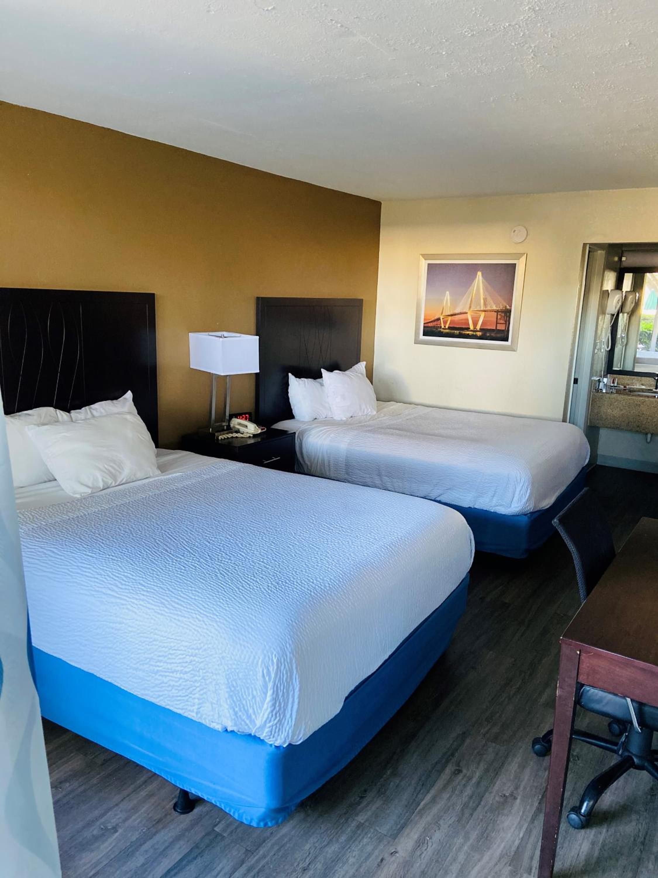 Standard Room With Two Double Beds - Smoking