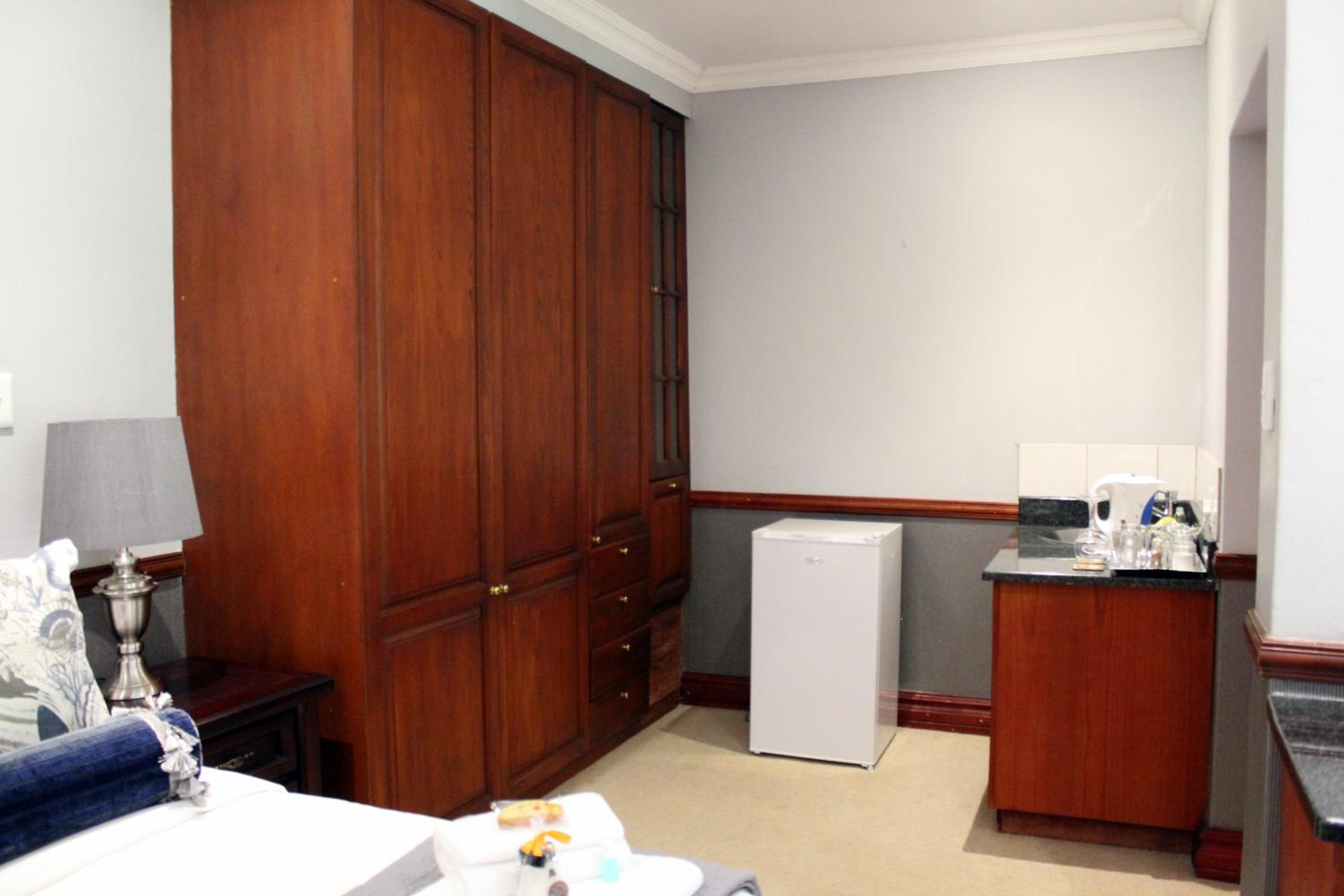 Queen Room - Photo 5