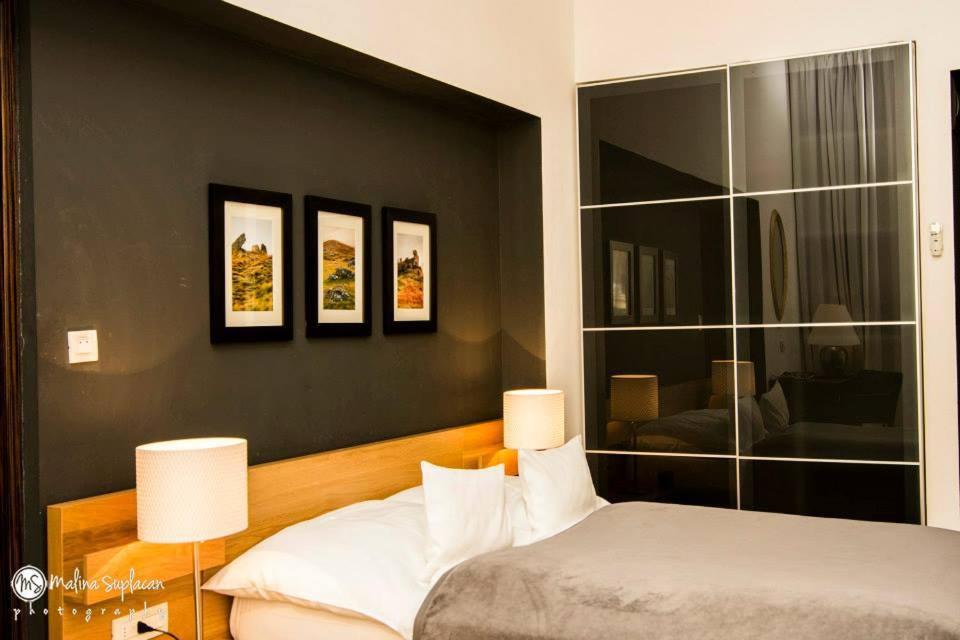 Double Room - Photo 3
