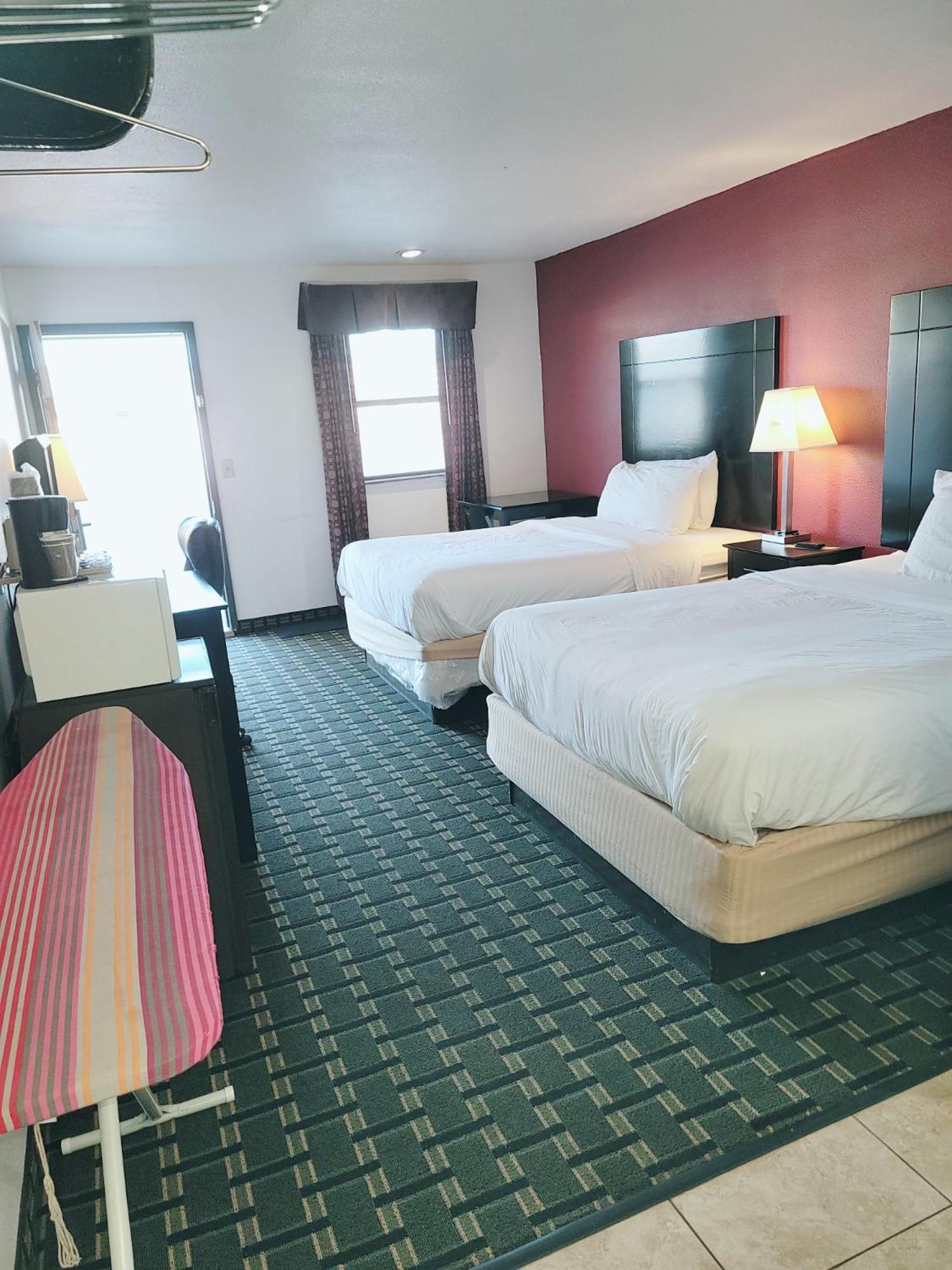 Queen Room with Two Queen Beds - Photo 1