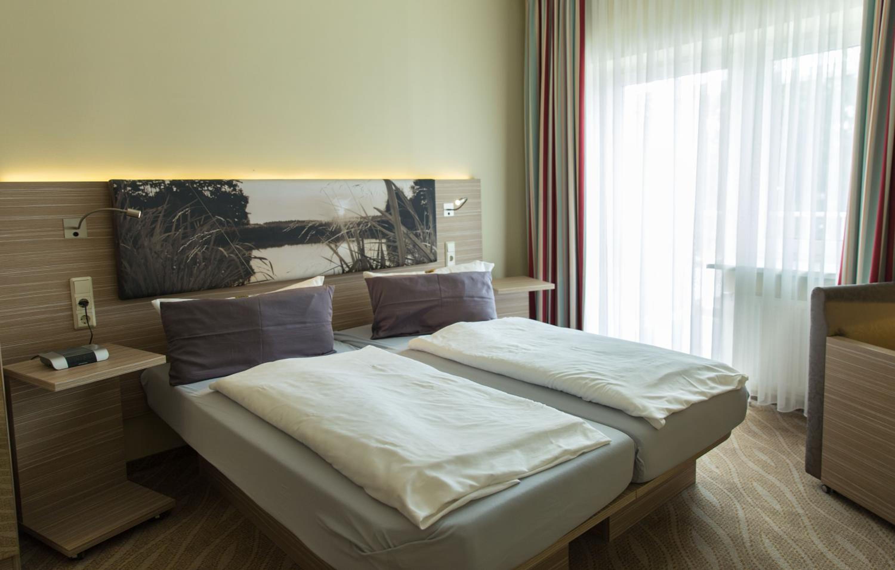 Double Room with Balcony - Photo 13