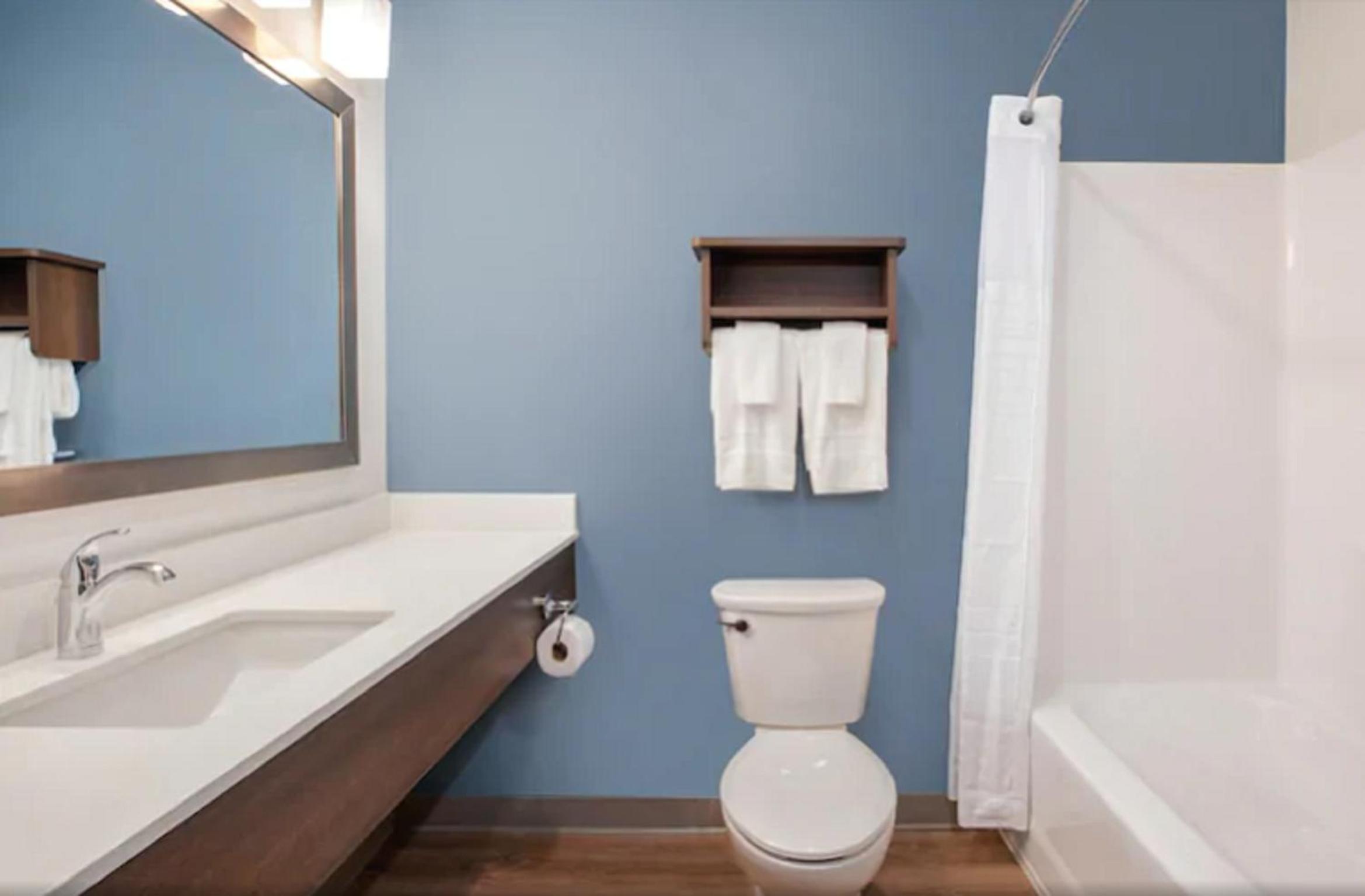 Queen Room  with Tub - Disability Access/Non-Smoking - Photo 13