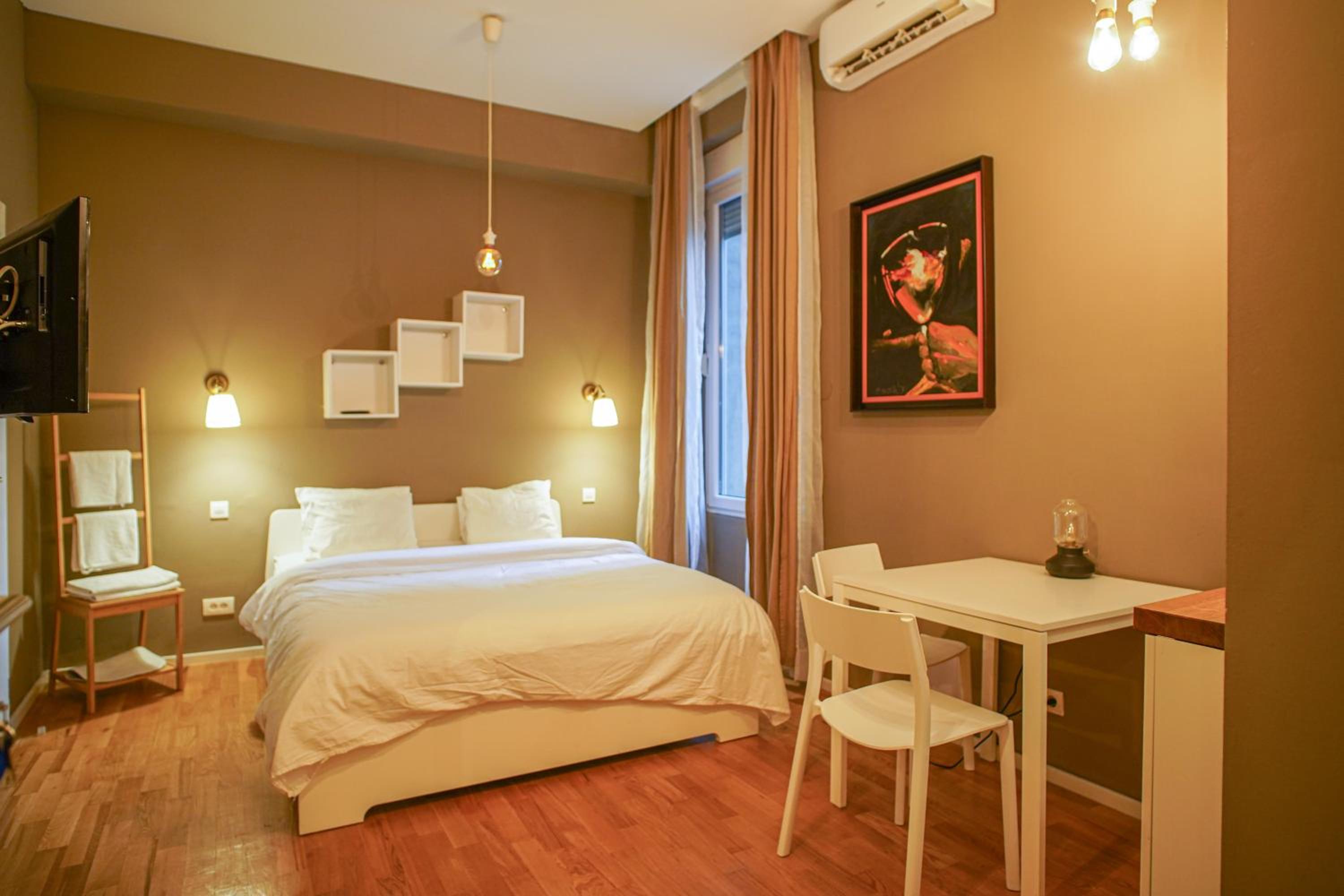 Studio Apartment