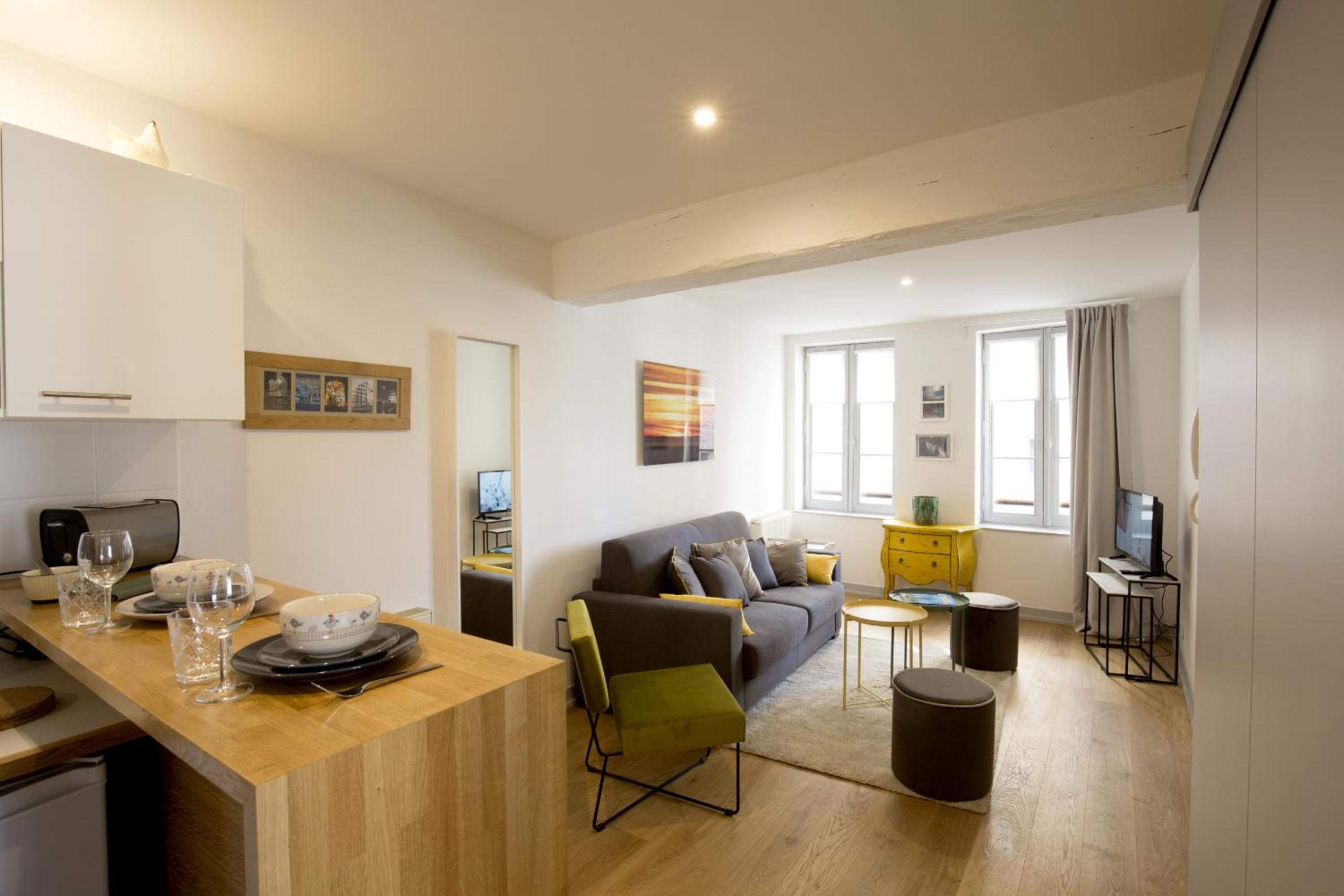 Deluxe Apartment