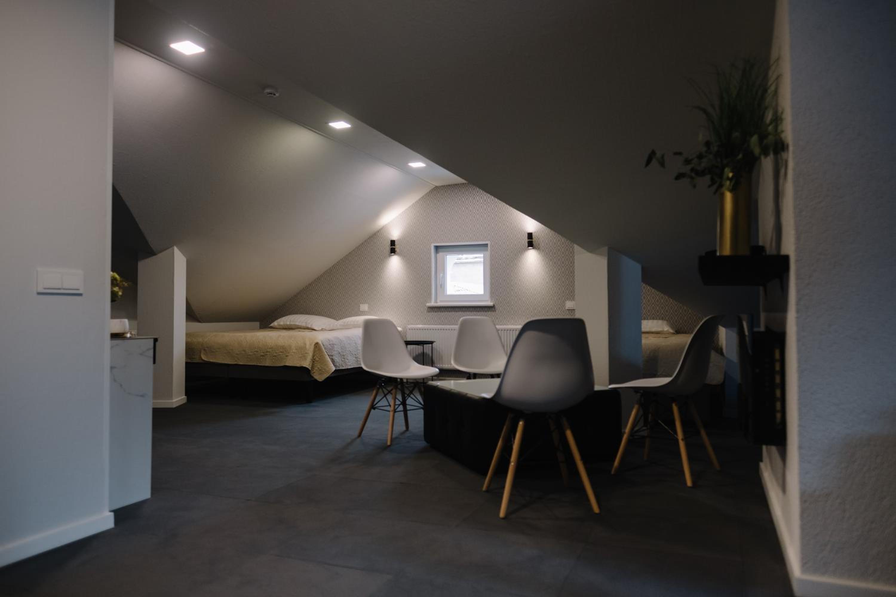 Penthouse Apartment - Photo 5