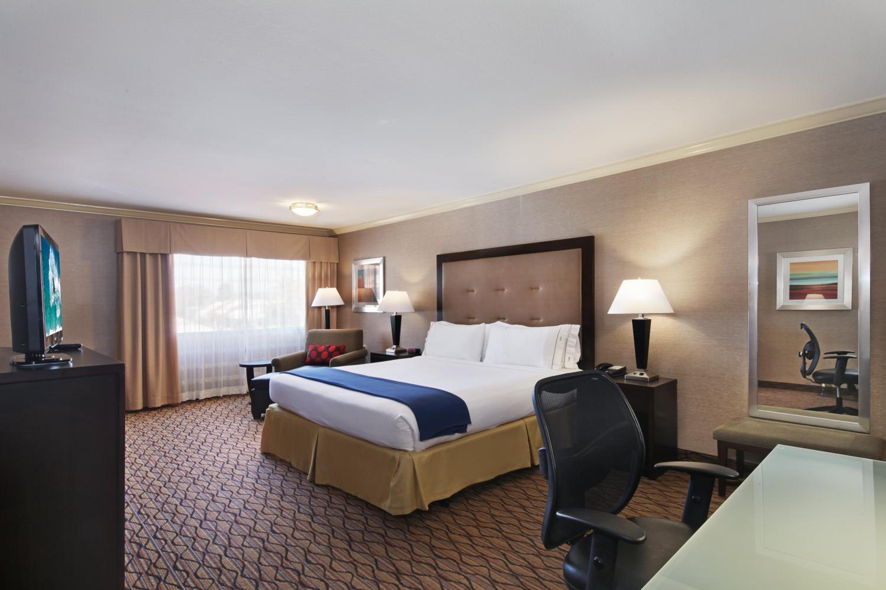 Standard King Room - Photo 1