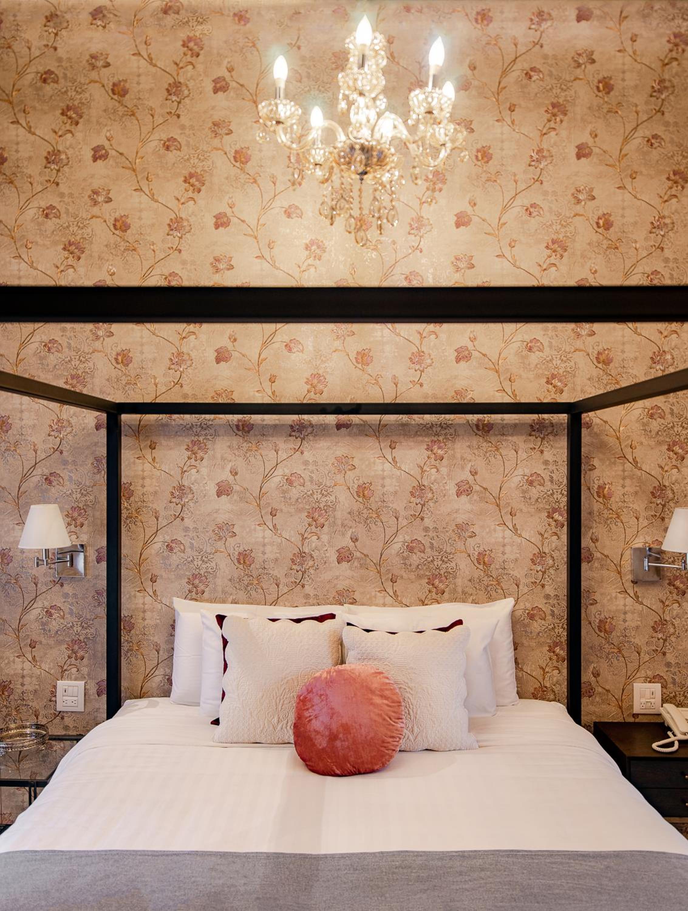King Room with Balcony photo 2