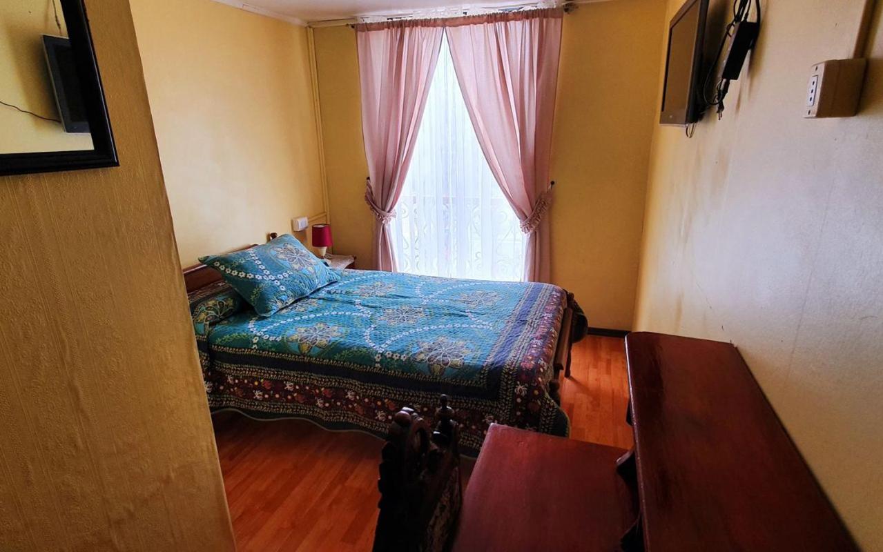 Single Room with Private Bathroom photo 1