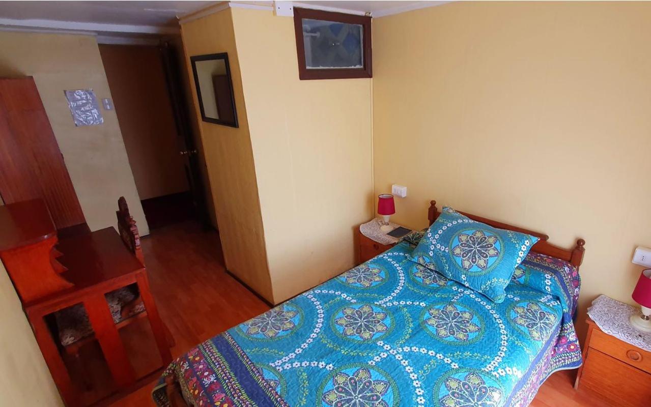 Single Room with Private Bathroom photo 2