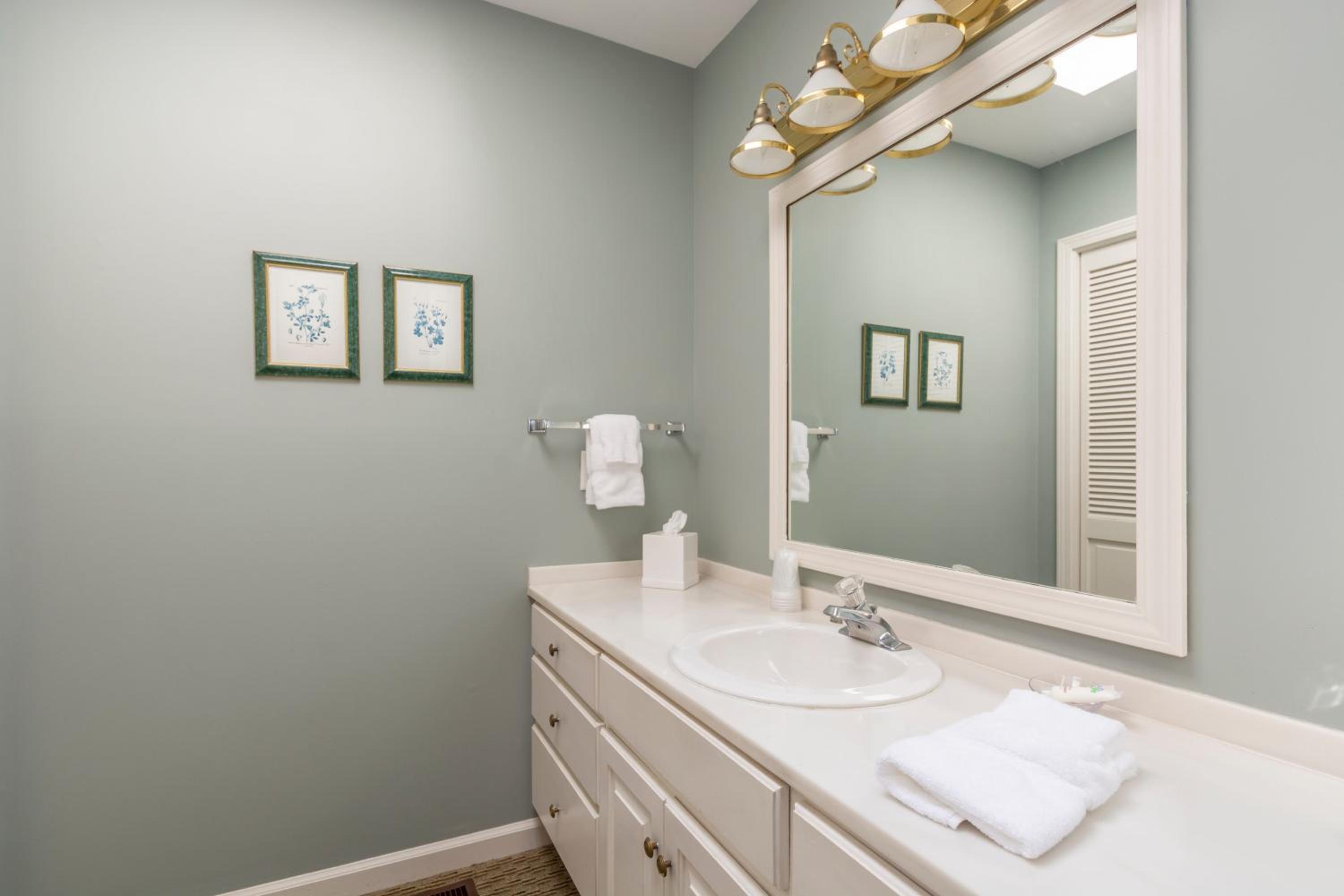 King Suite - Second Floor - Photo 2