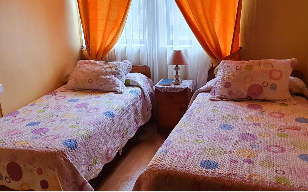Twin Room with Private Bathroom photo 1