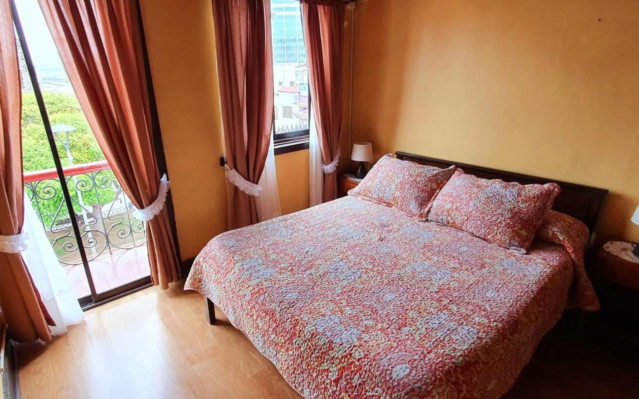 Double Room with Private Bathroom photo 3